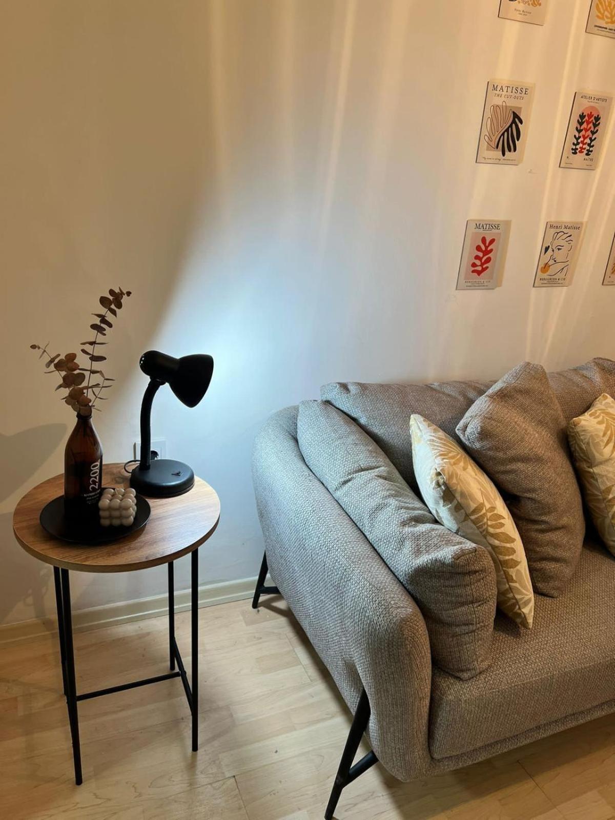 Villa Stylish Triplex With Turkish Bath, Terrace, Location