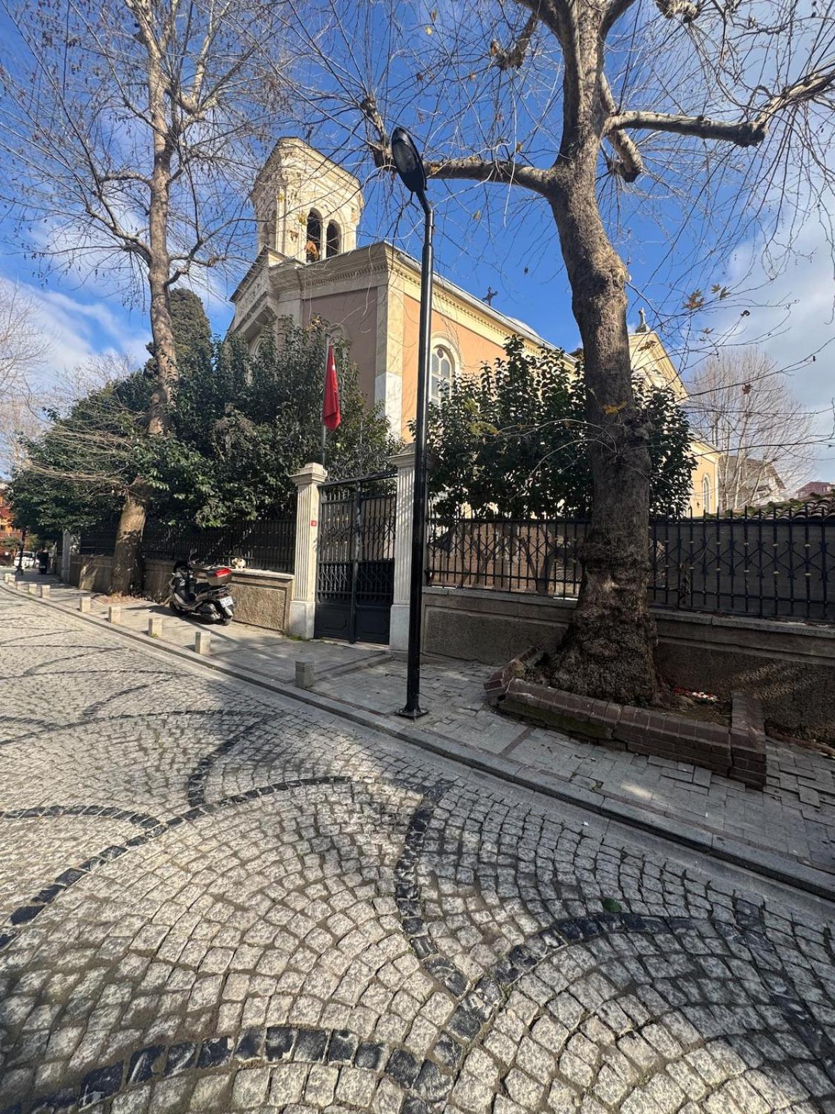 Historic White Mansion Bosphorus & Church View Holiday home