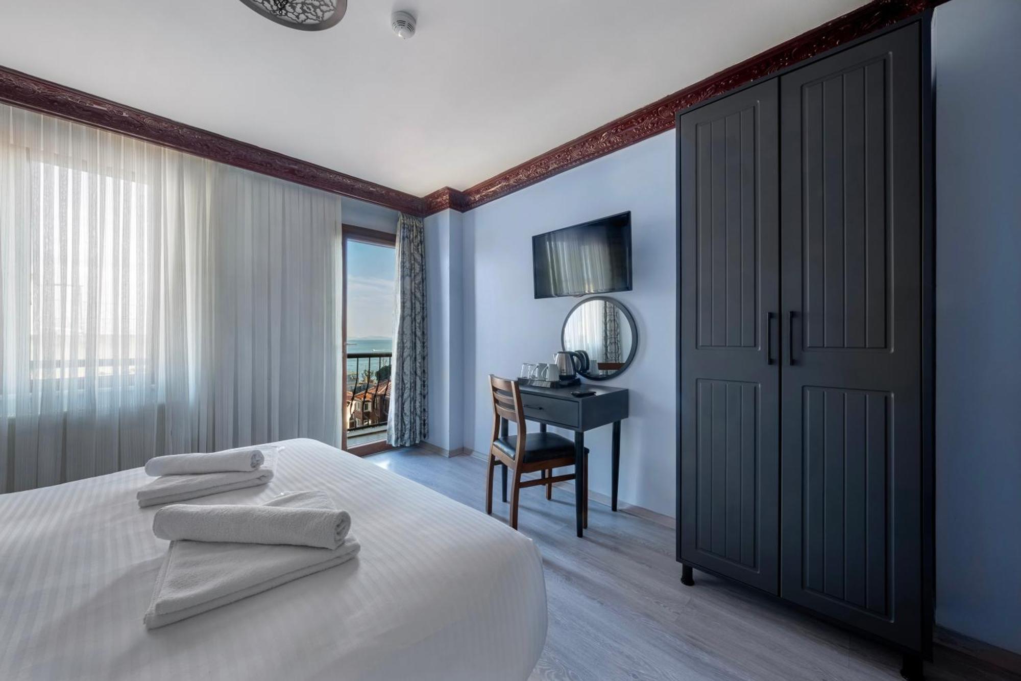 Hotel Mytra
