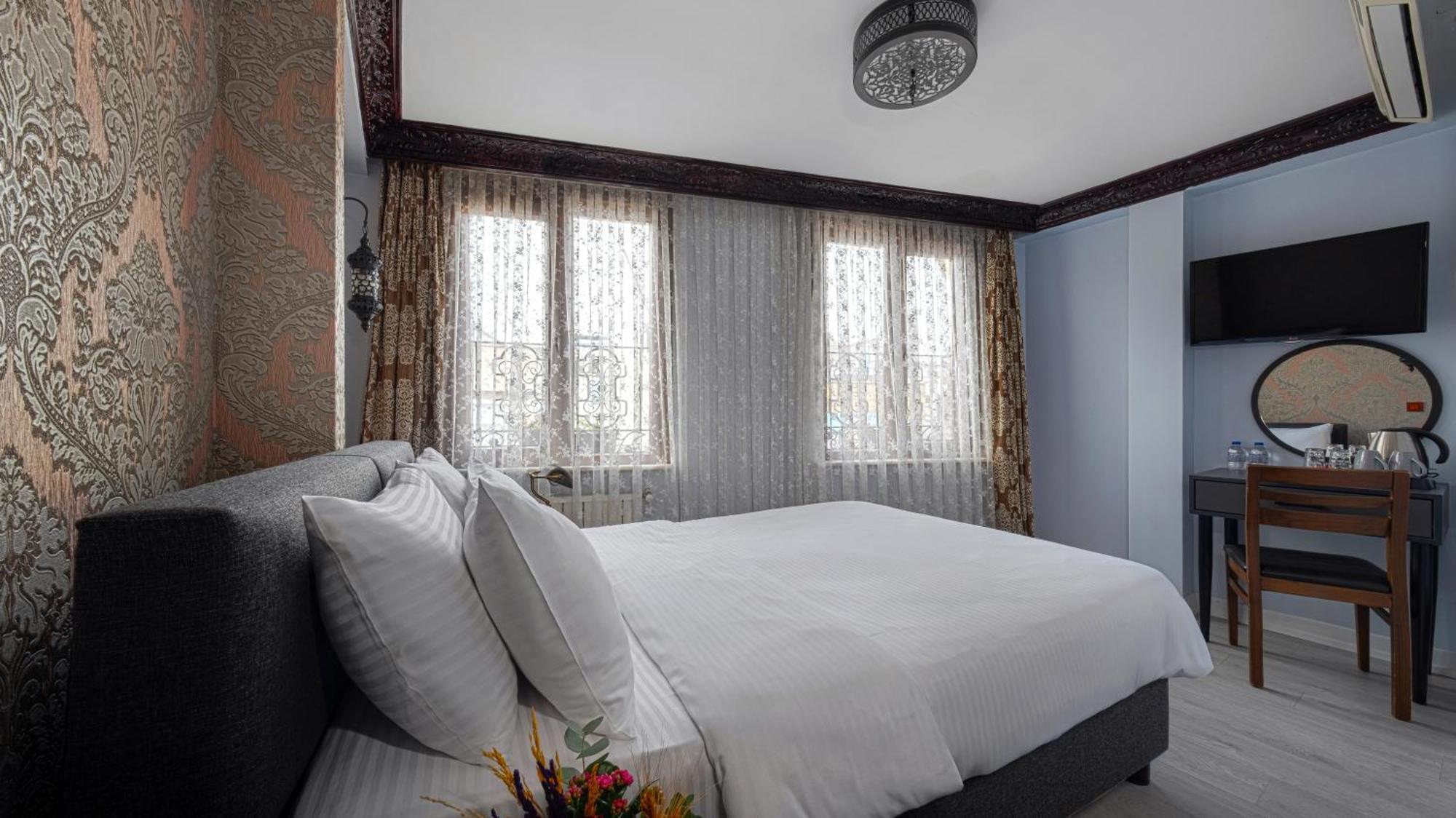 Mytra Hotel 3*