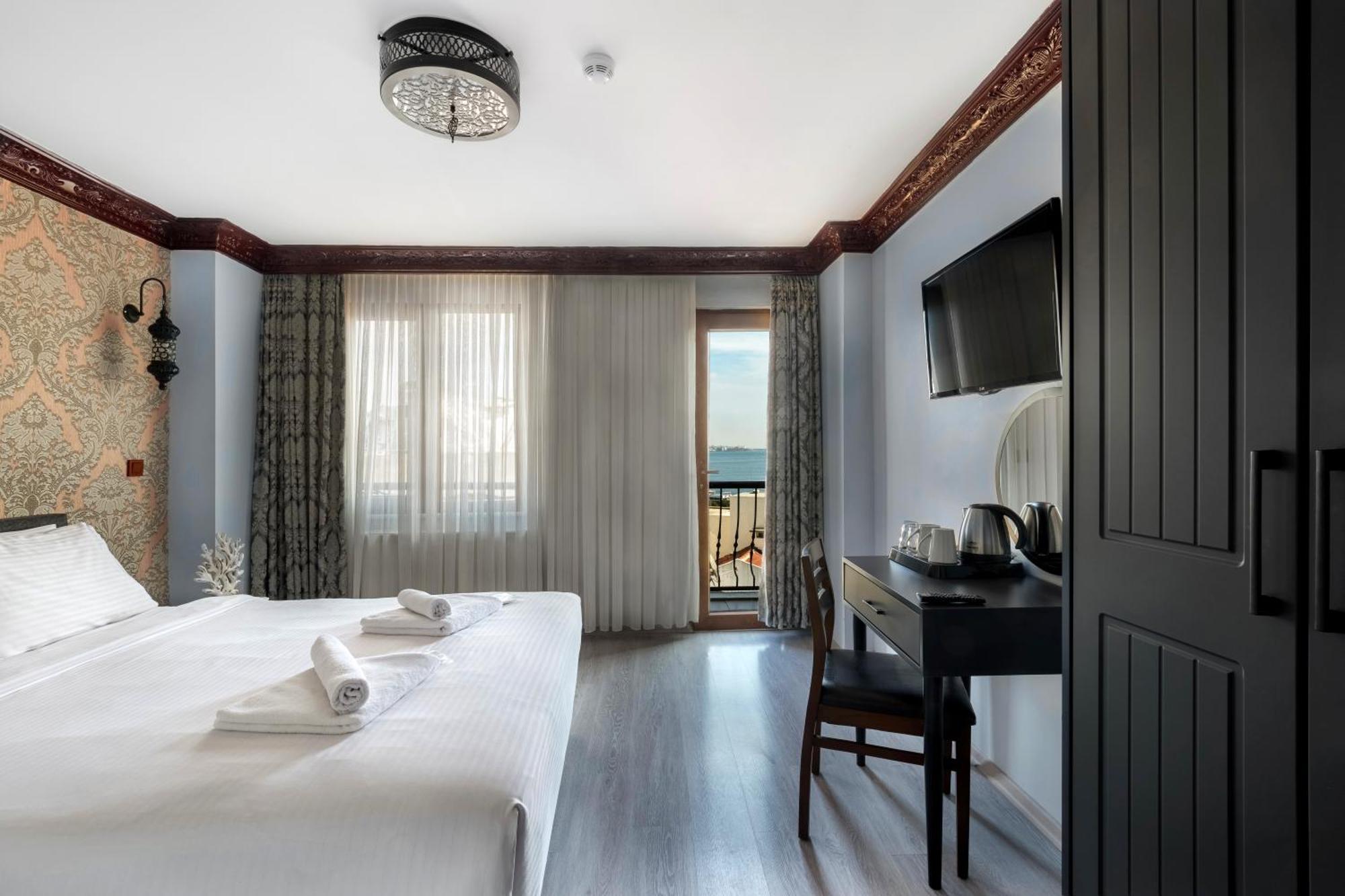 Mytra Hotel 3*