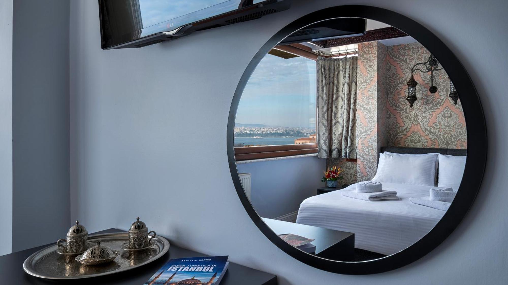 Hotel Mytra 3*