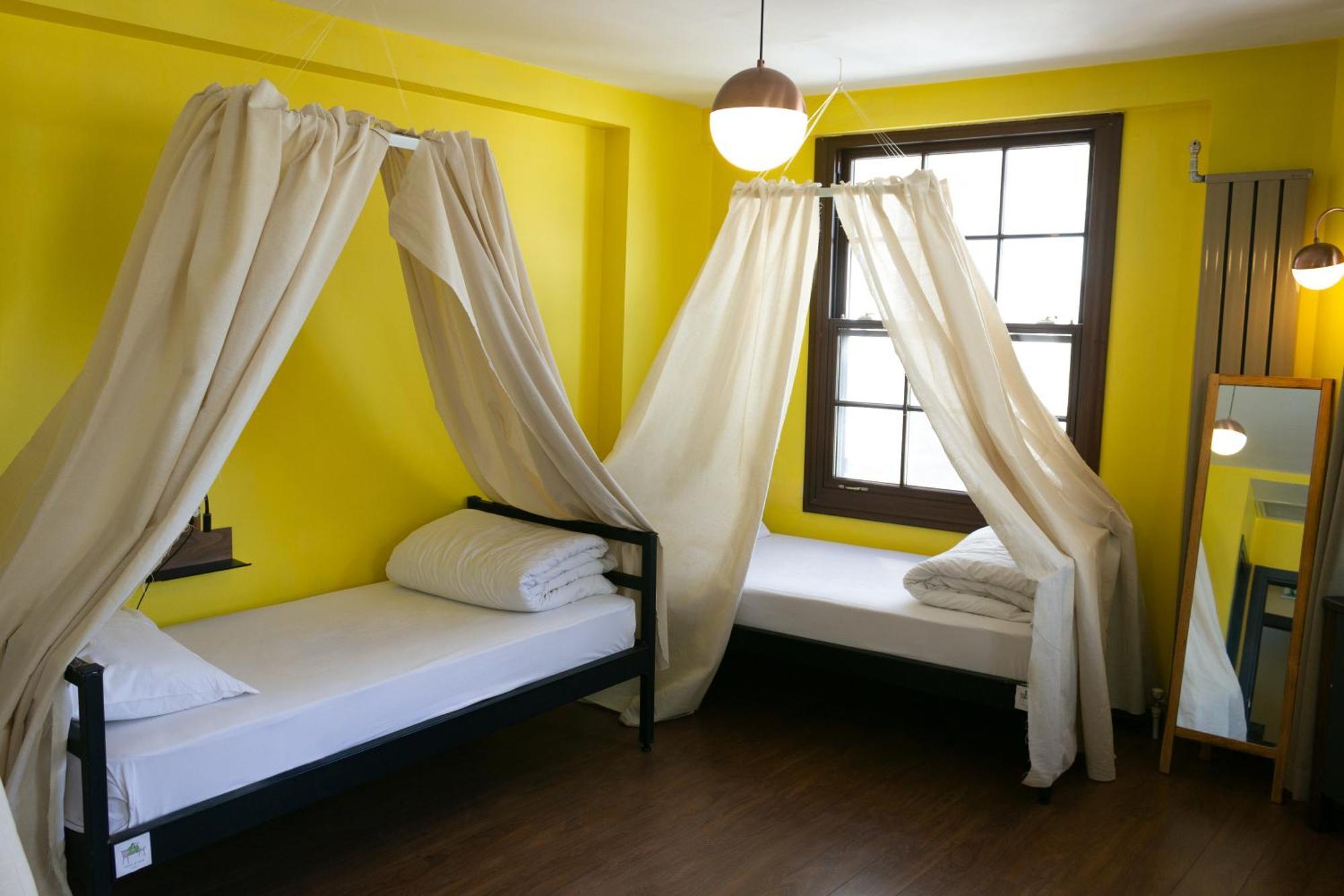 Le Banc Hostel