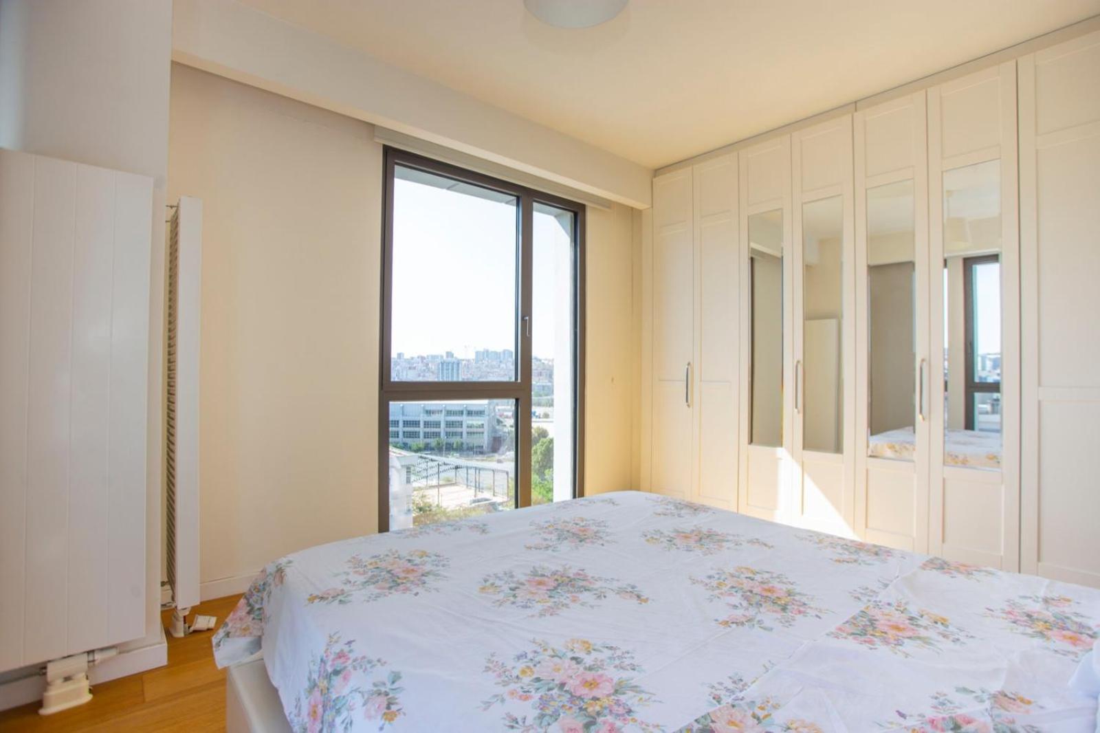 Divan - Guenesli Near Atakoey Metro Station * Istanbul