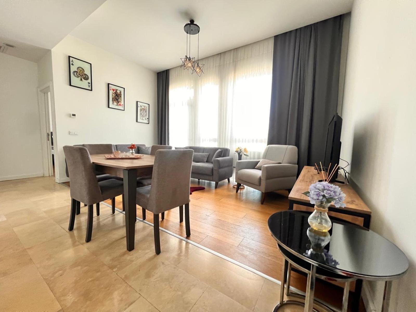 Divan - Guenesli Near Atakoey Metro Station Istanbul