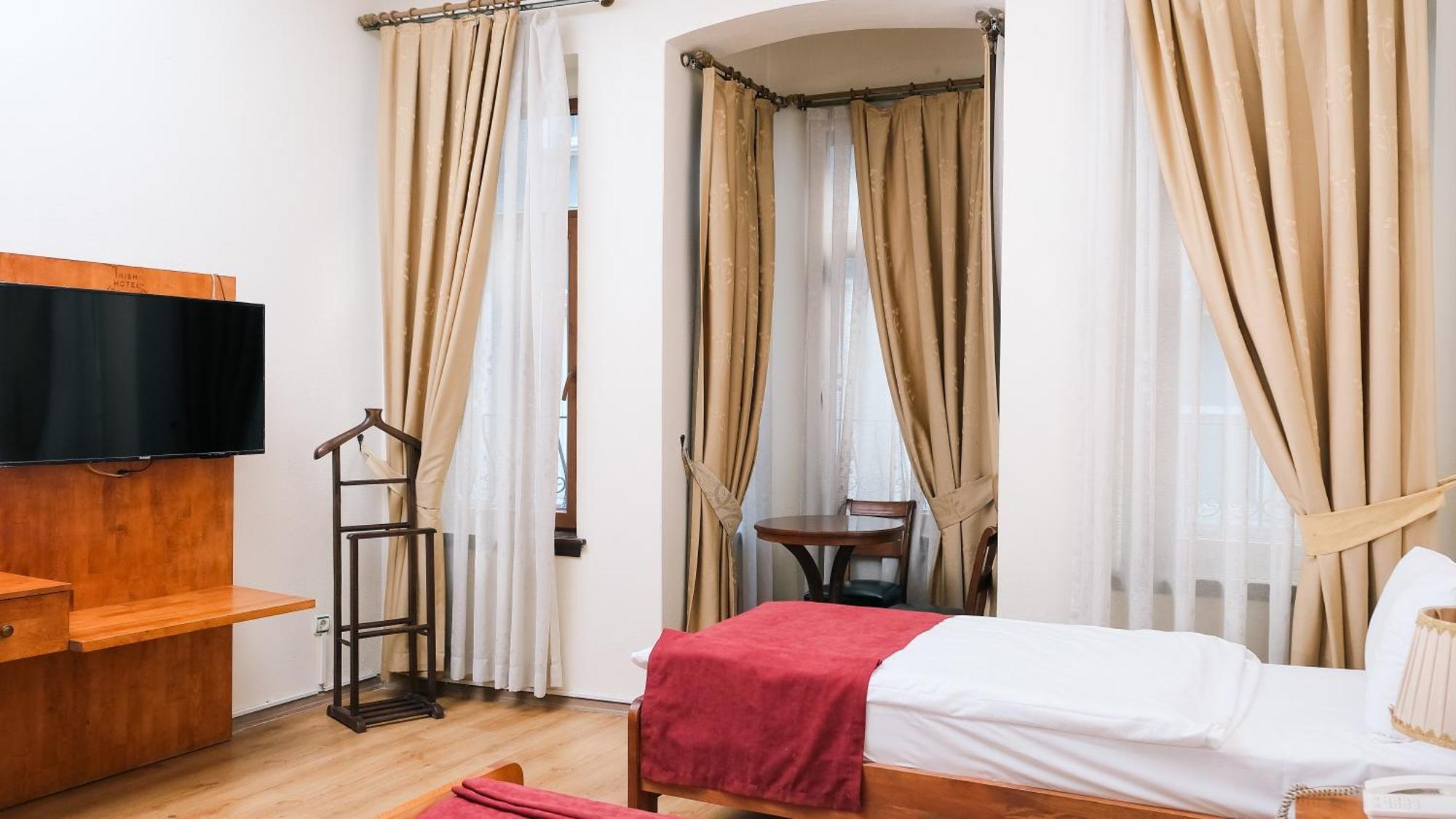 Hotel Irish 2*