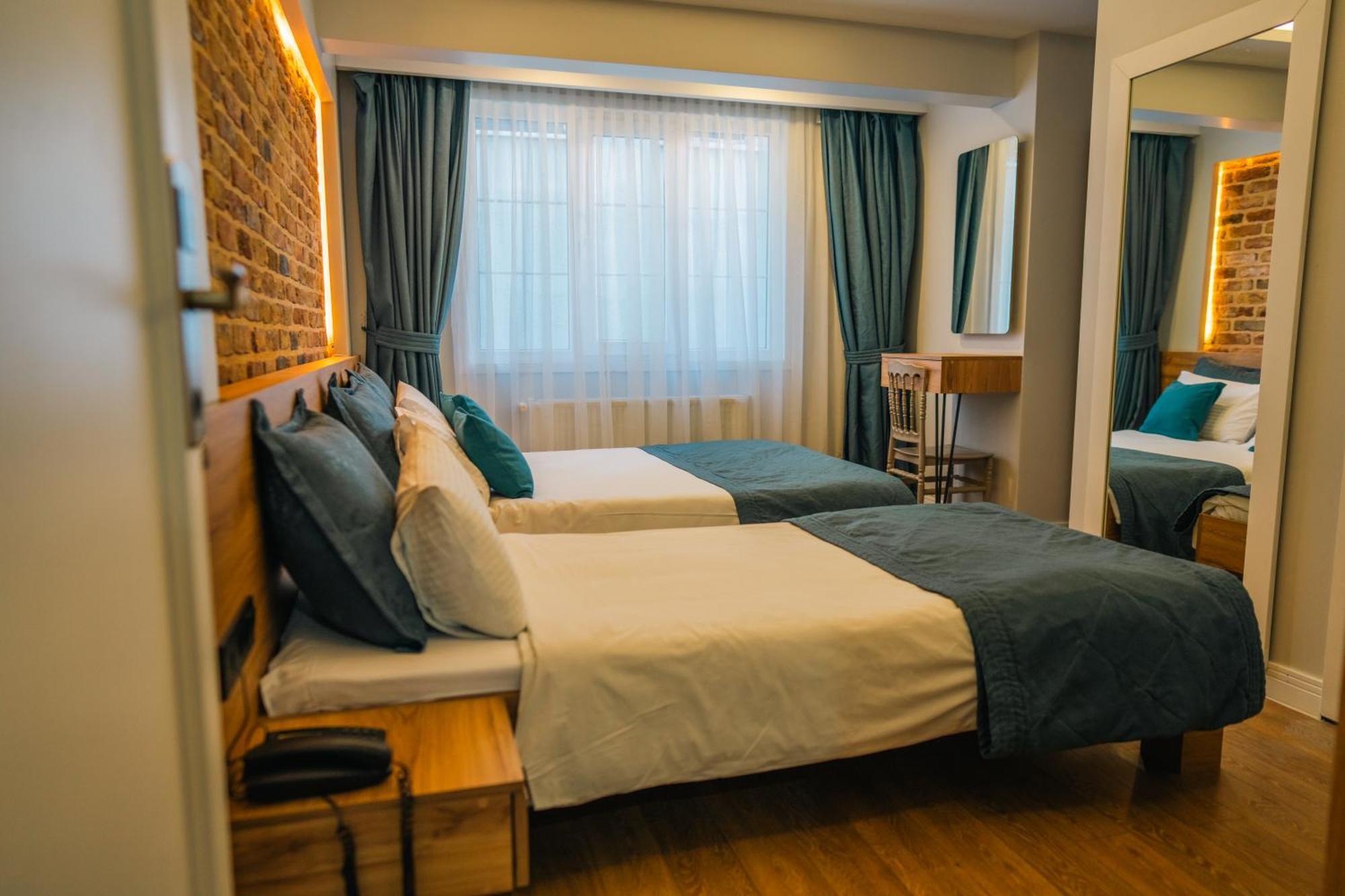 Hotel Taksim Santa Lucia