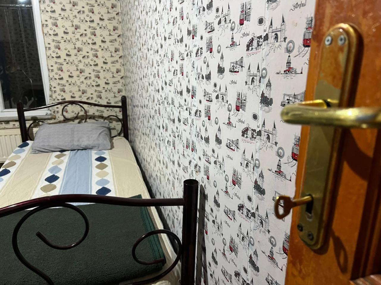Men's In Fatih, Hostel *