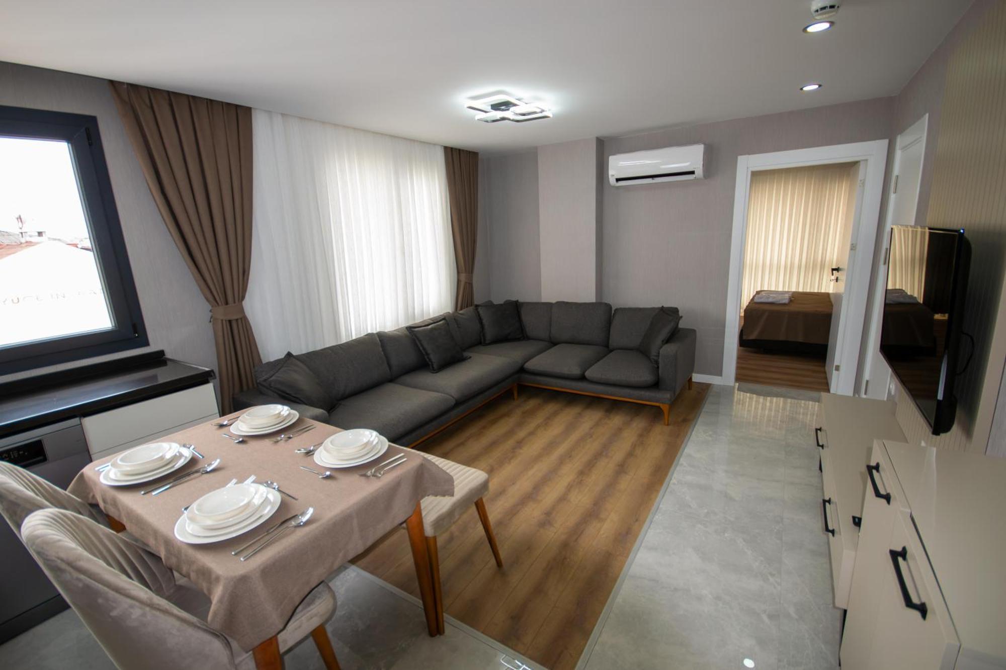 Luxury Life 3*