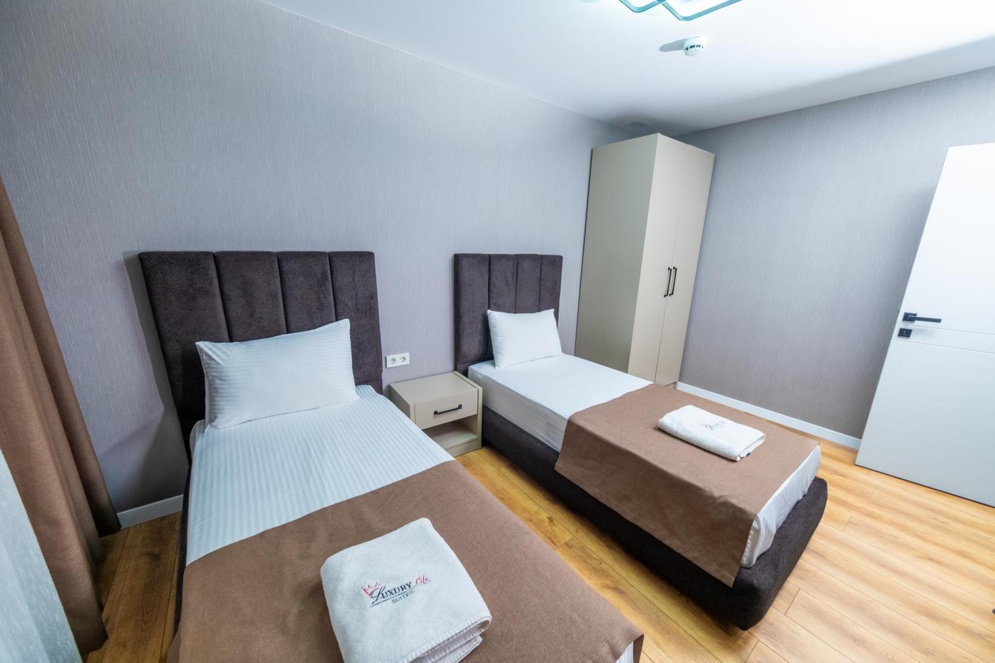 Luxury Life 3*