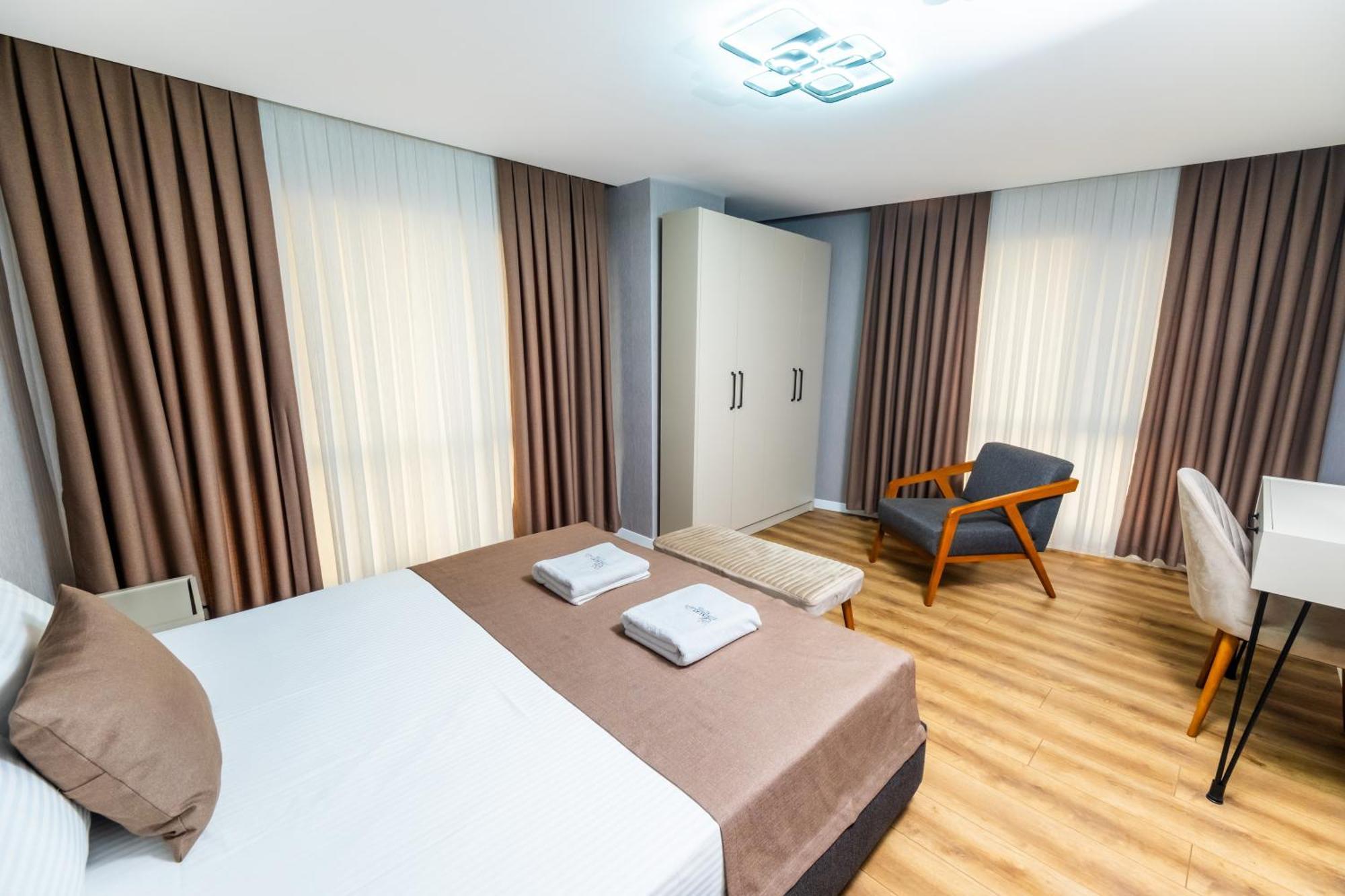 Luxury Life Hotel 3*