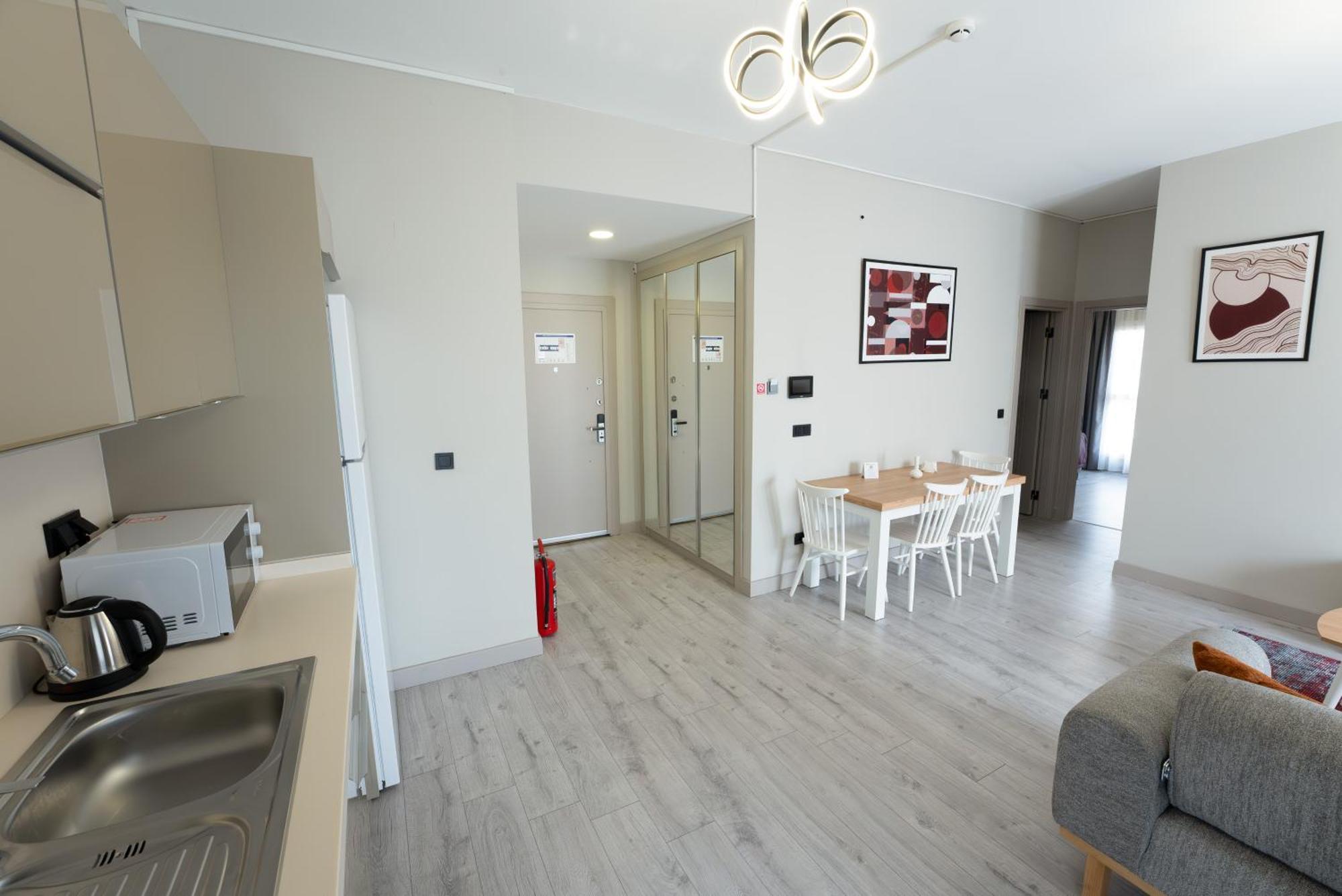 Western & Residences Hotel 4*
