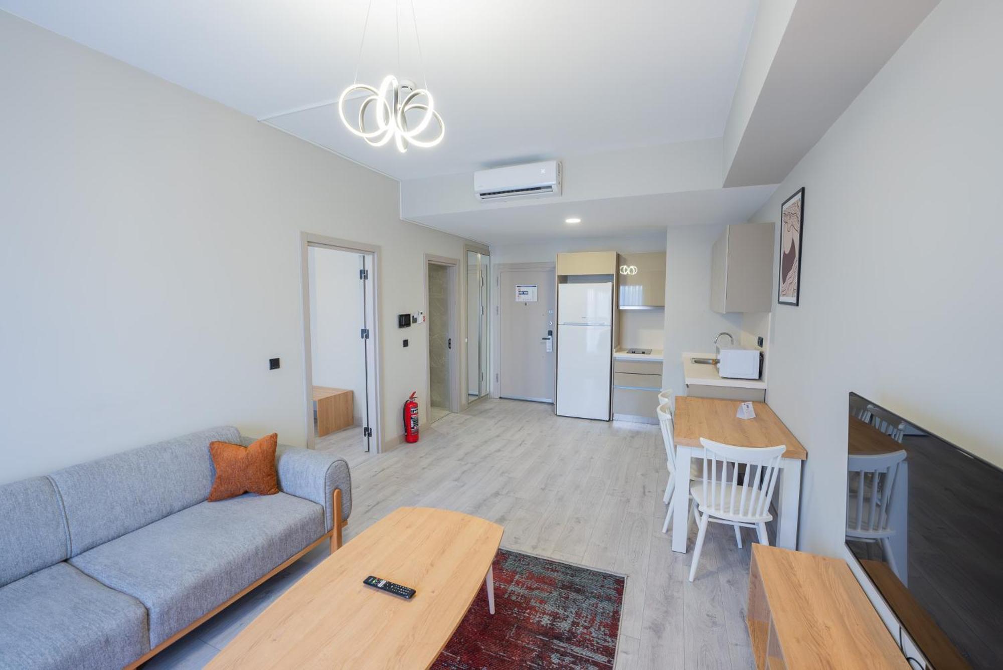 Western & Residences Hotel