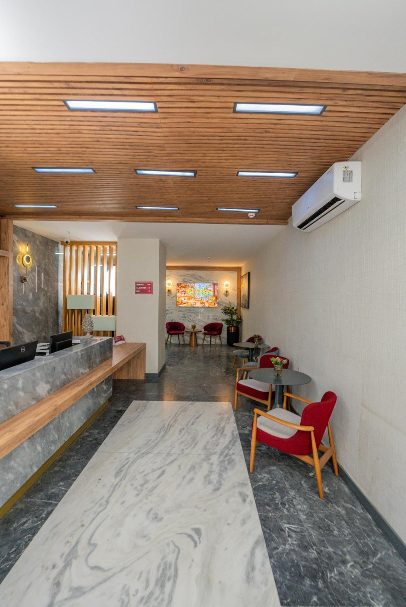 Hotel Western & Residences 4*