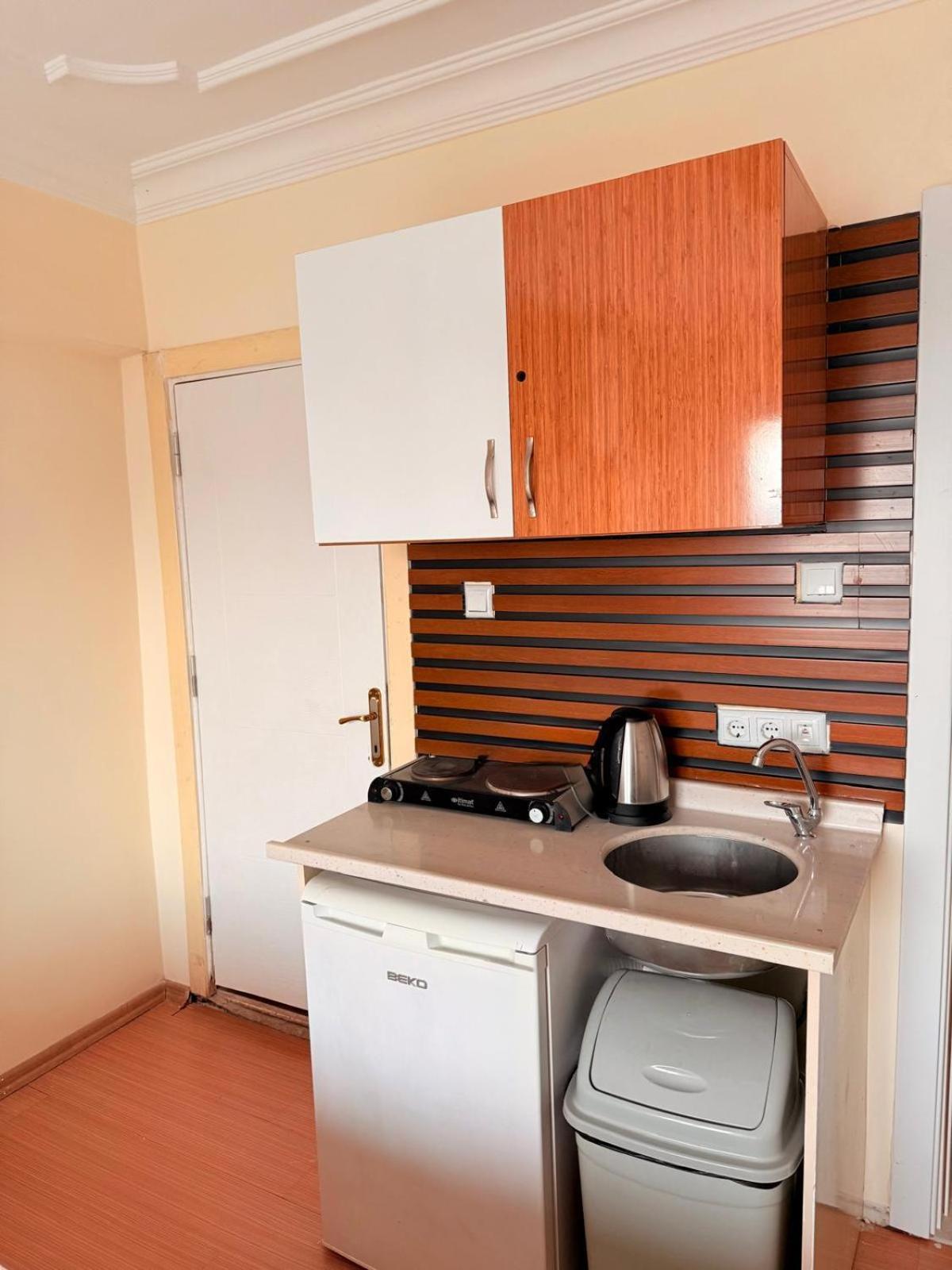 Aparthotel Halic *