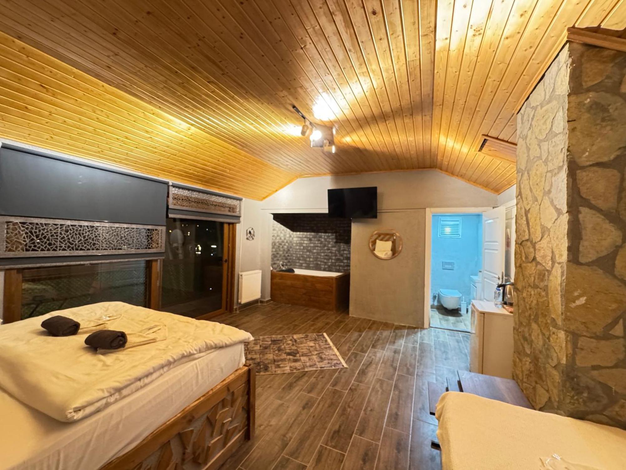 Tas Mahall Luxury Bed & Breakfast