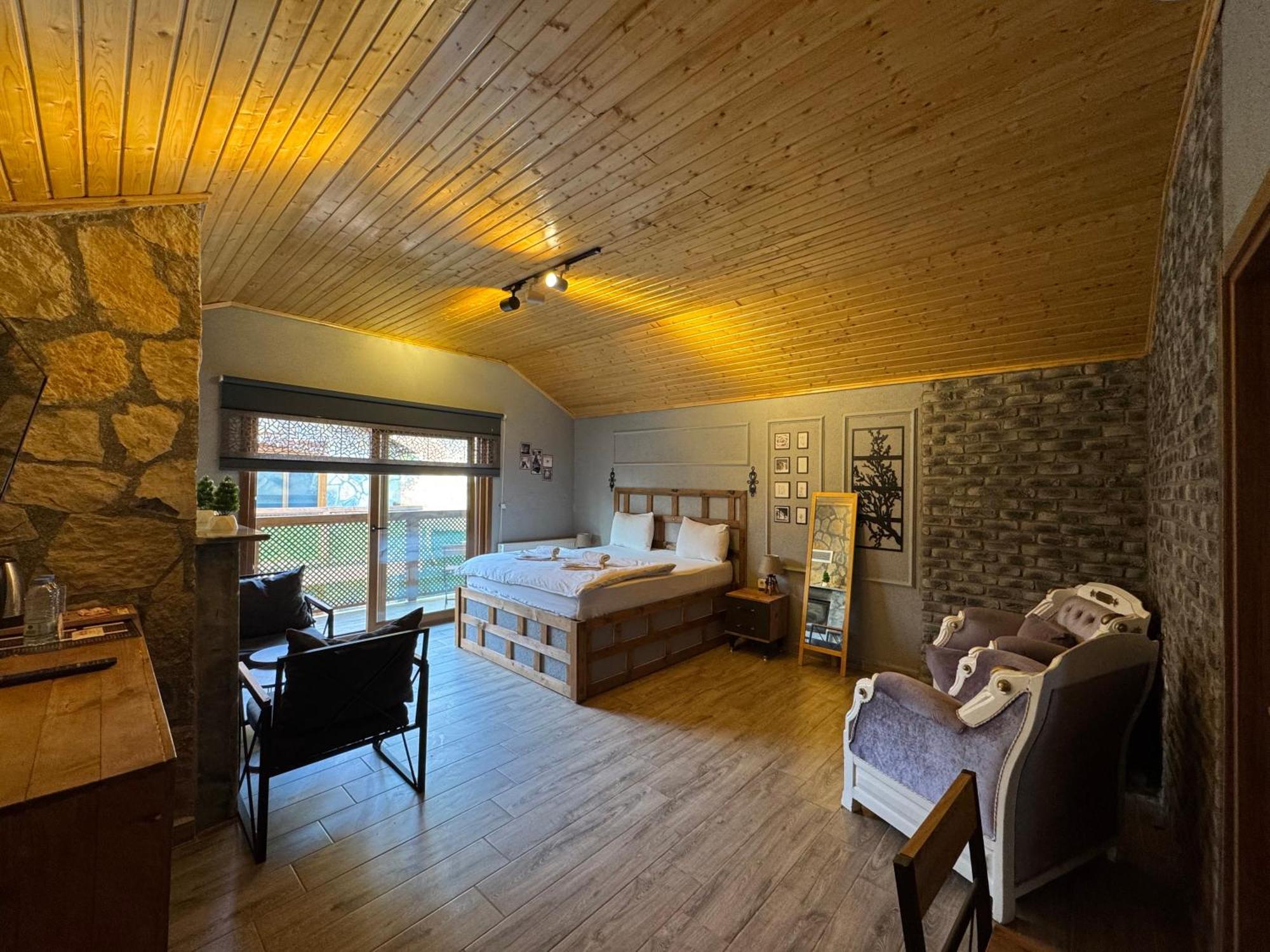 Tas Mahall Luxury Bed & Breakfast 5*