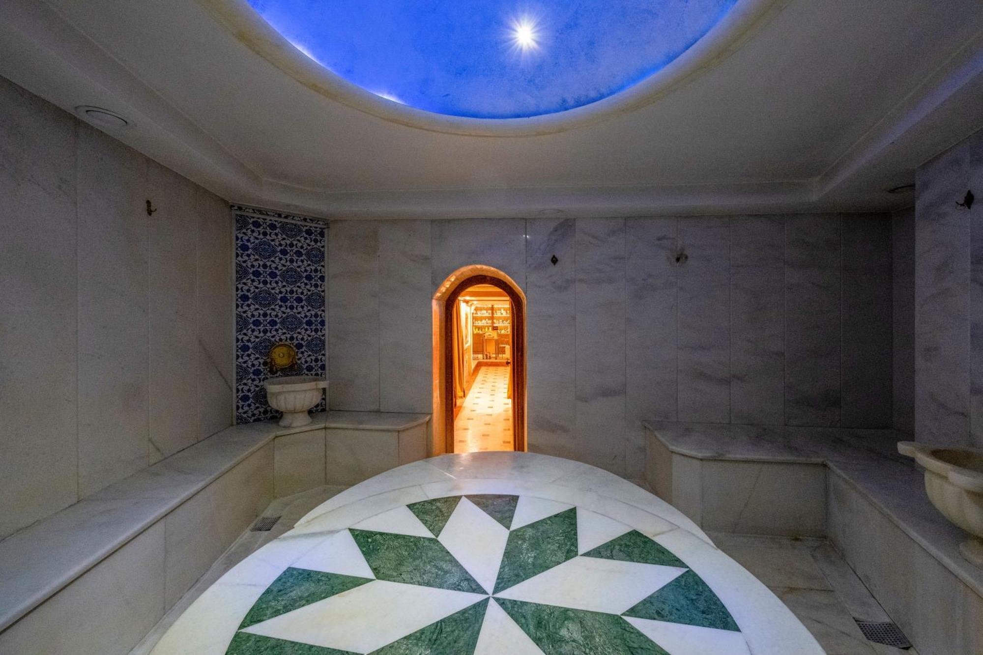 Hotel Byzantium Comfort 3*