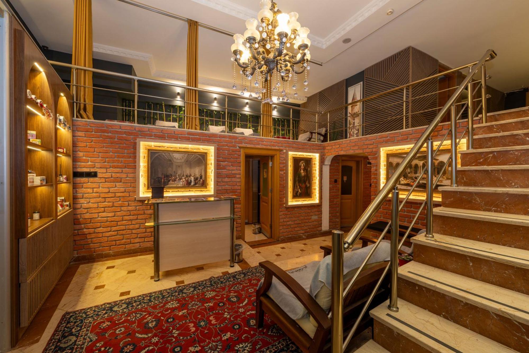 Byzantium Comfort Hotel 3*