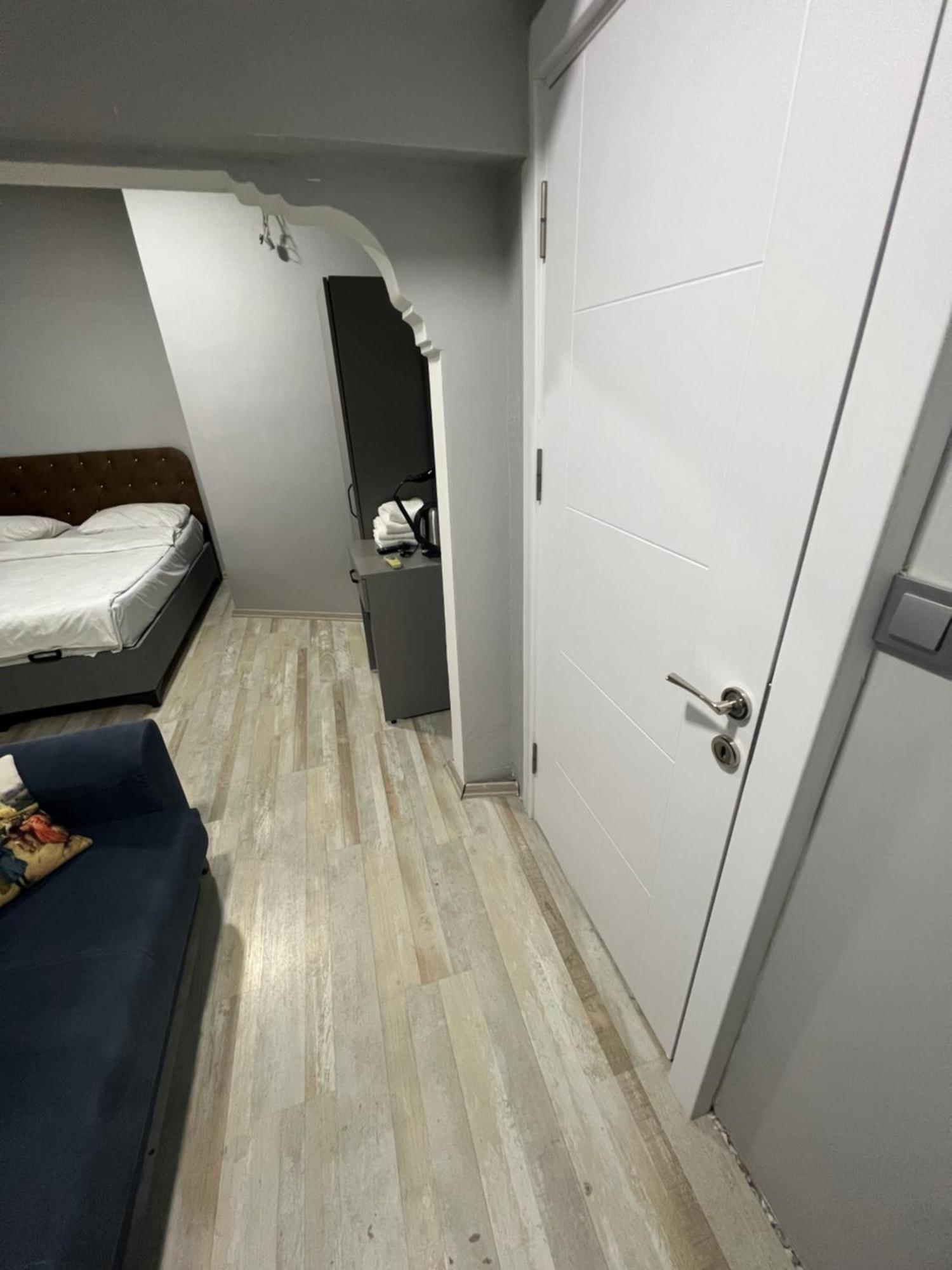 Fraba Hostel *