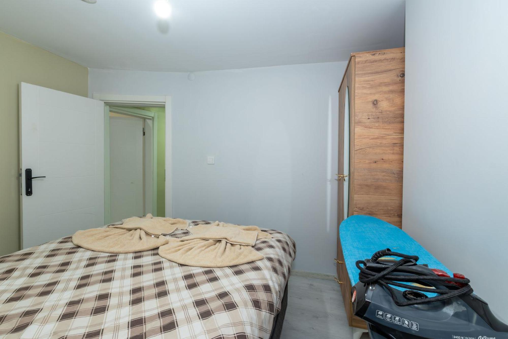 Apartment Rest At *