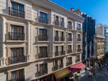 Vision Deluxe Hotel 3*