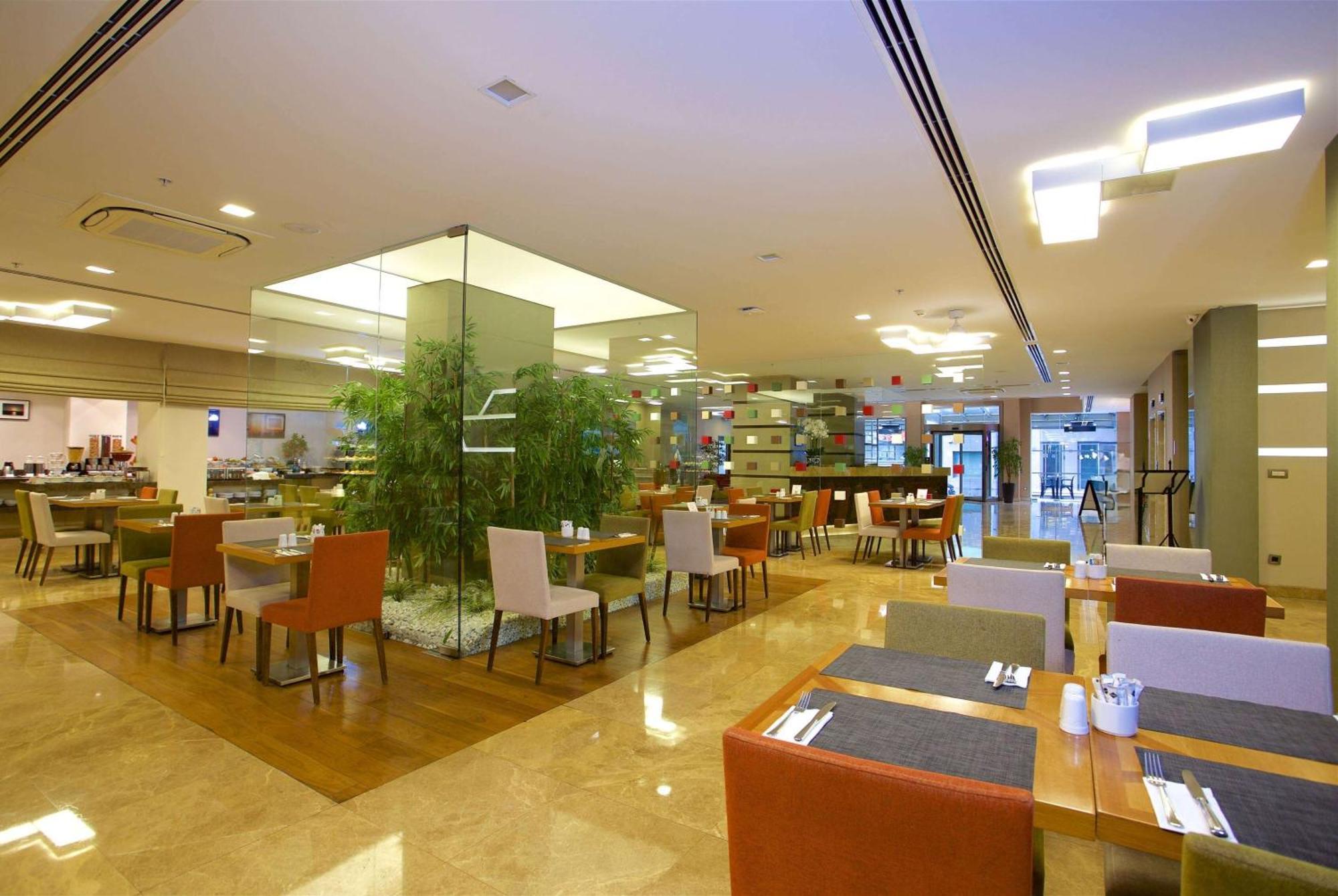 Hotel Ramada By Wyndham Taksim