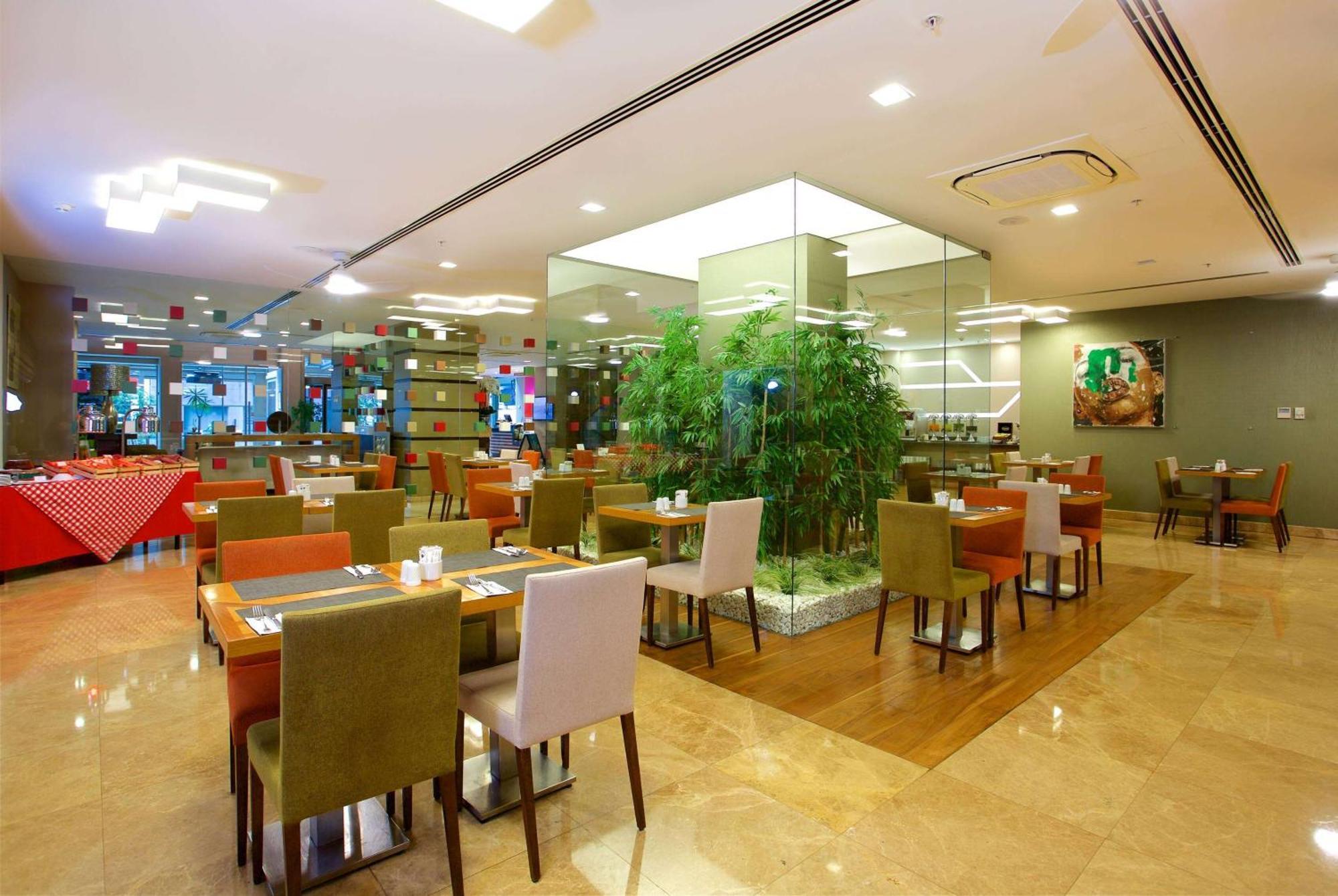 Ramada By Wyndham Taksim Hotel Istanbul