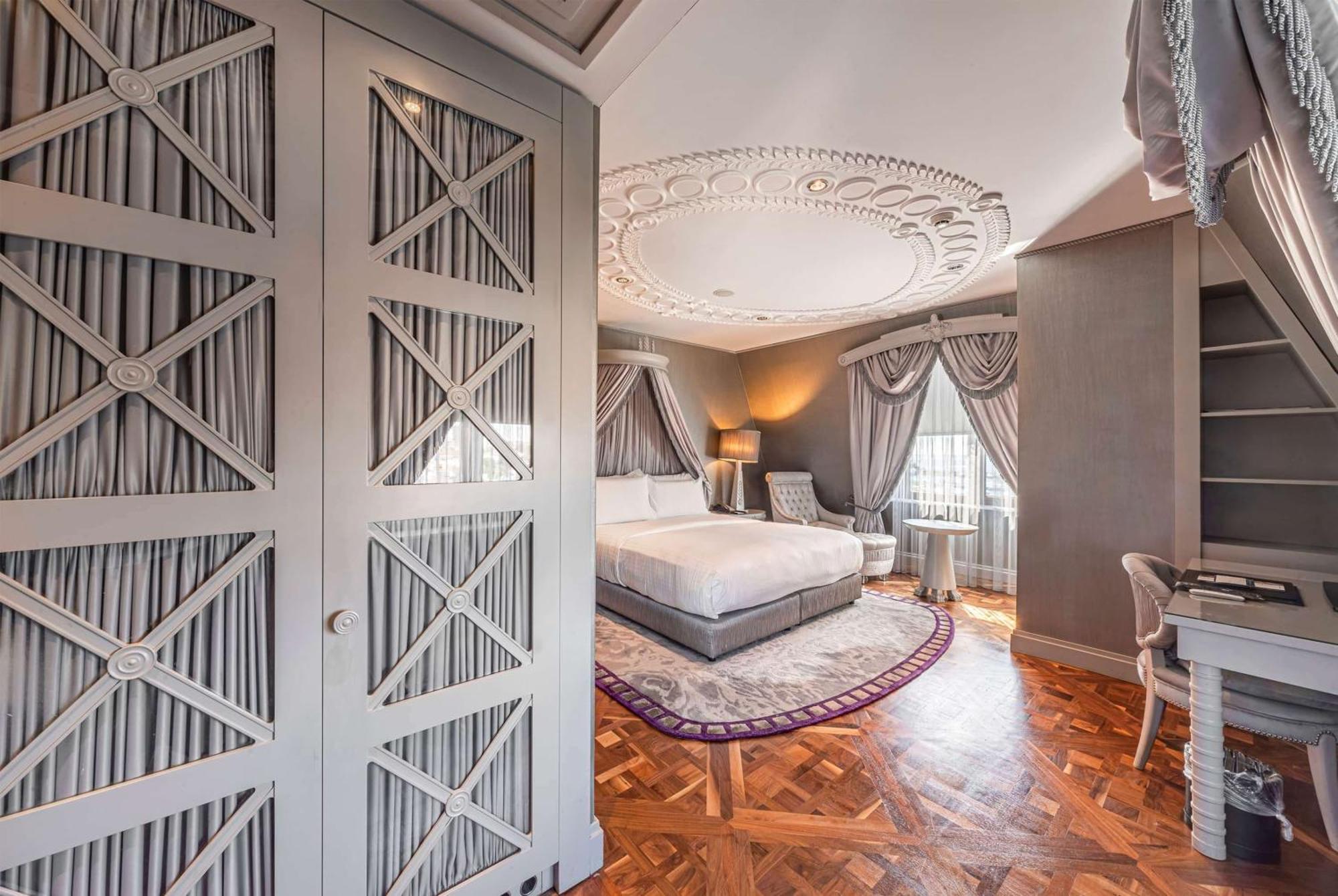 Wyndham Grand Kalamış Marina Otel