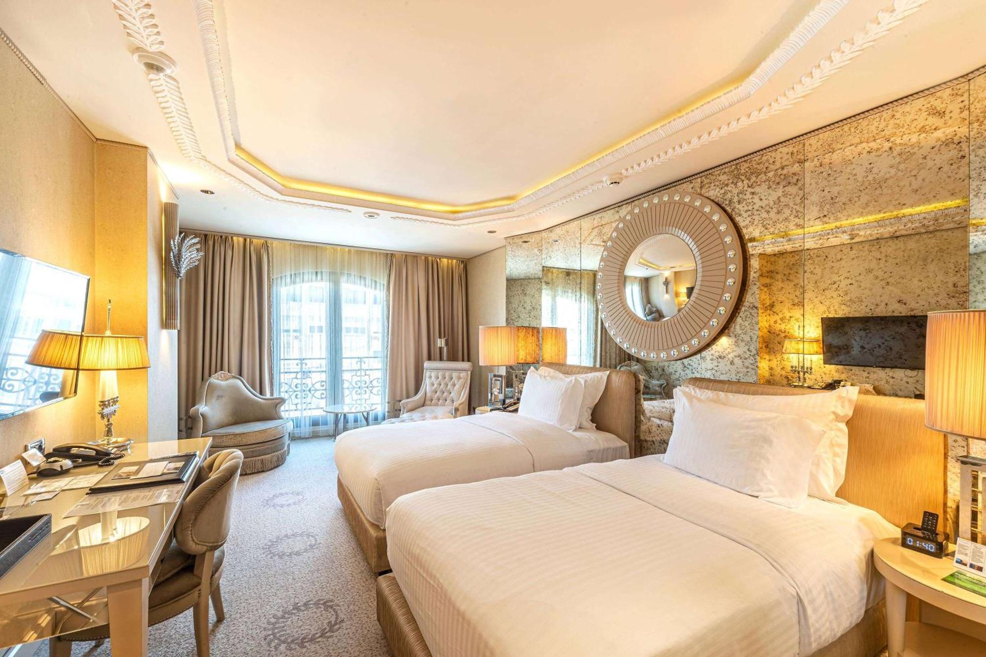 Wyndham Grand Kalamış Marina 5*
