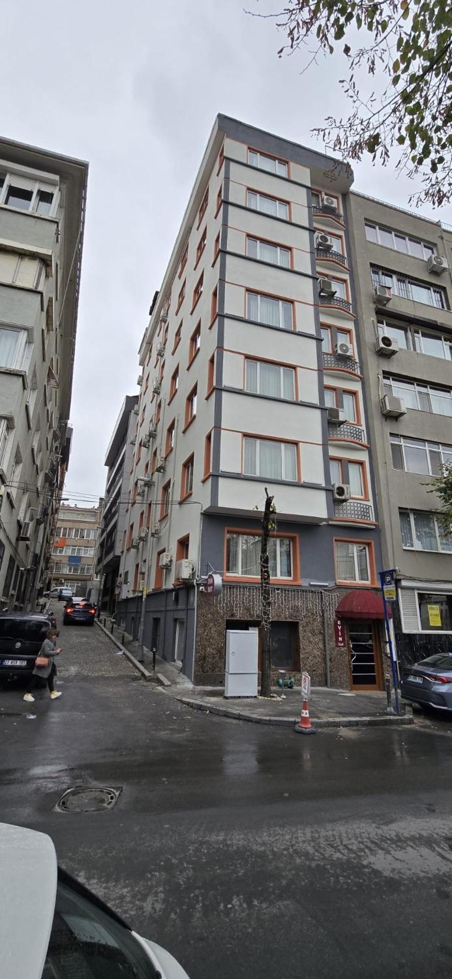 Evin Hotel