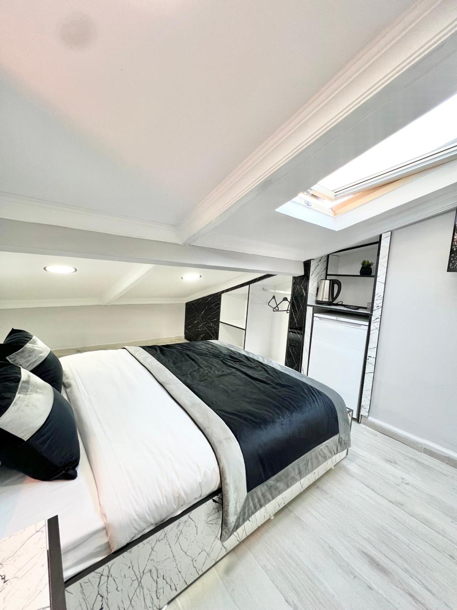 Apart Otel Taksim Larissa
