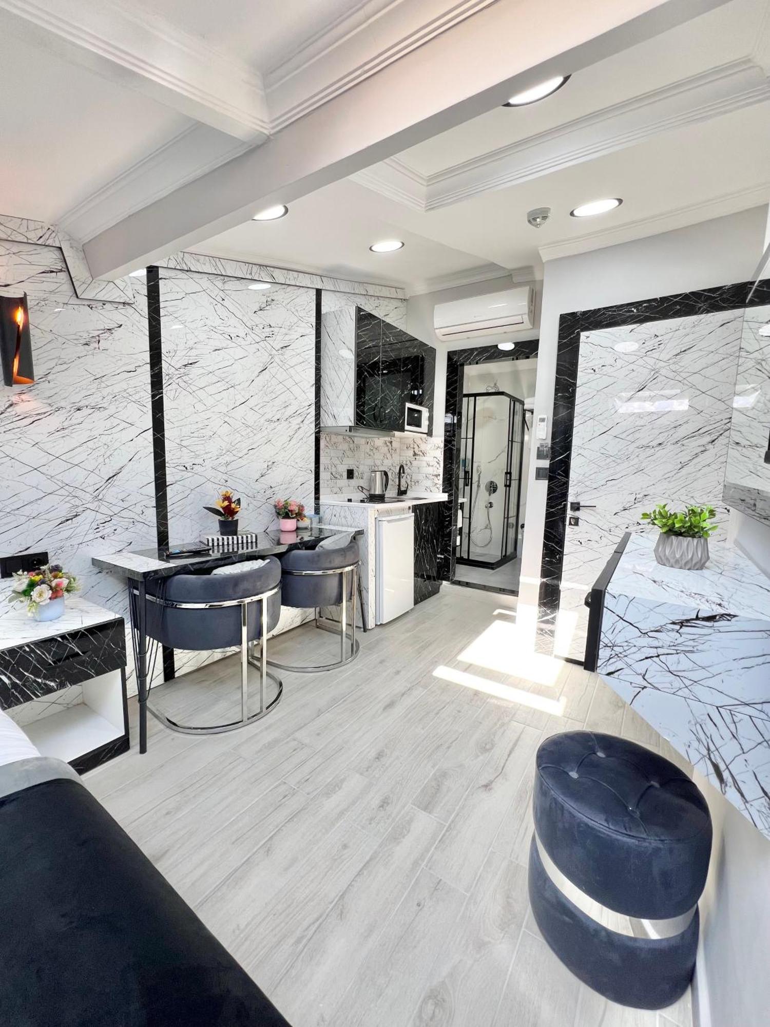 Aparthotel Taksim Larissa 2*