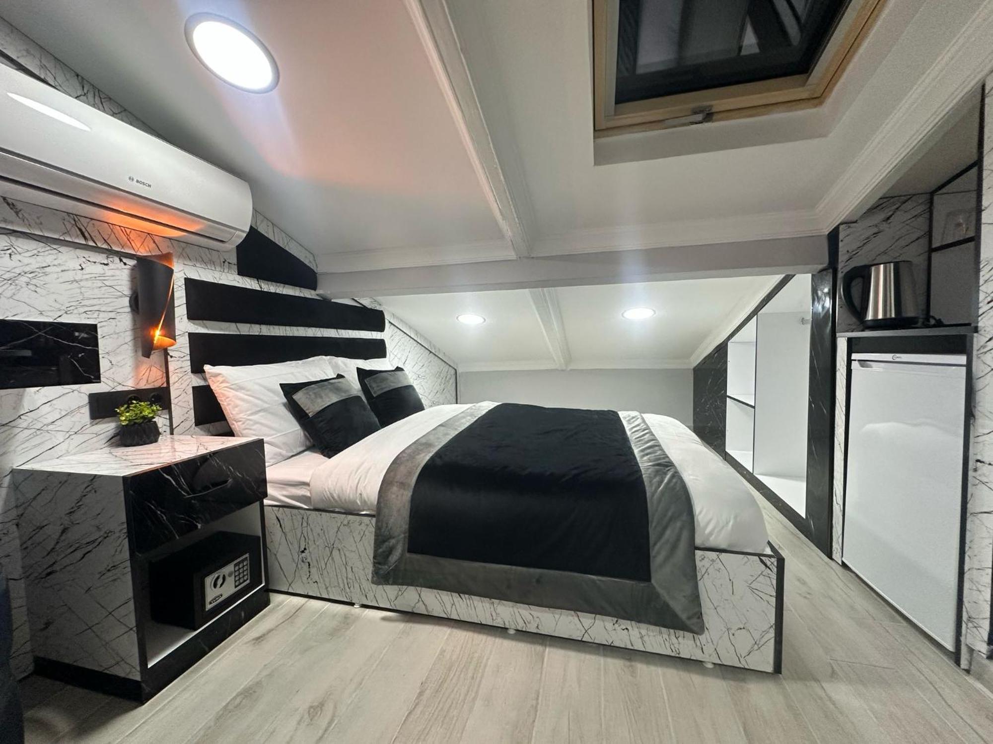 Apart Otel Taksim Larissa