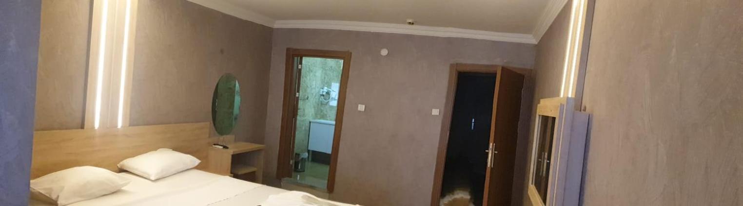 Otel Light 2*