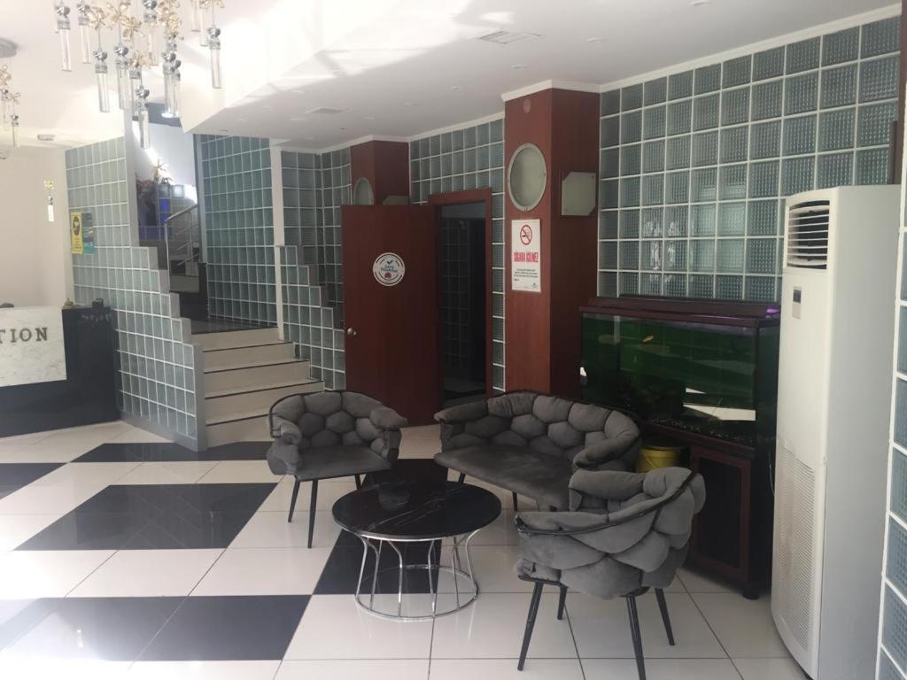 Light Otel