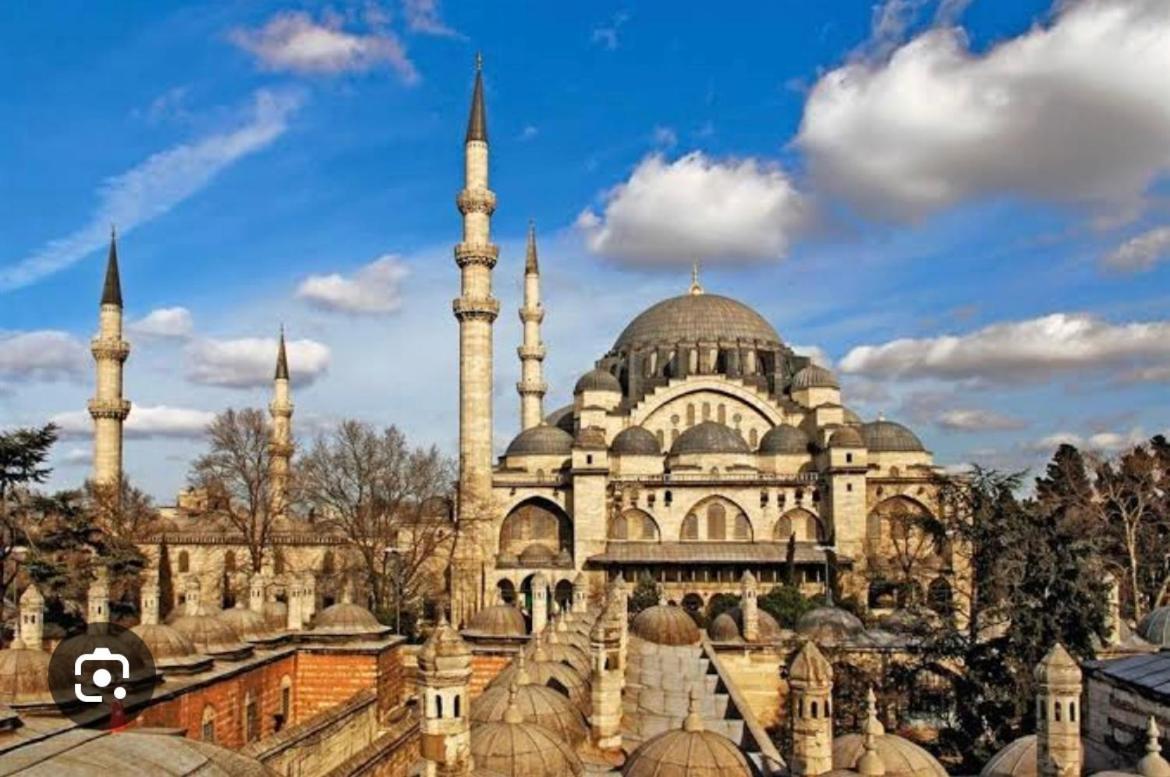 Mutlu Flat *