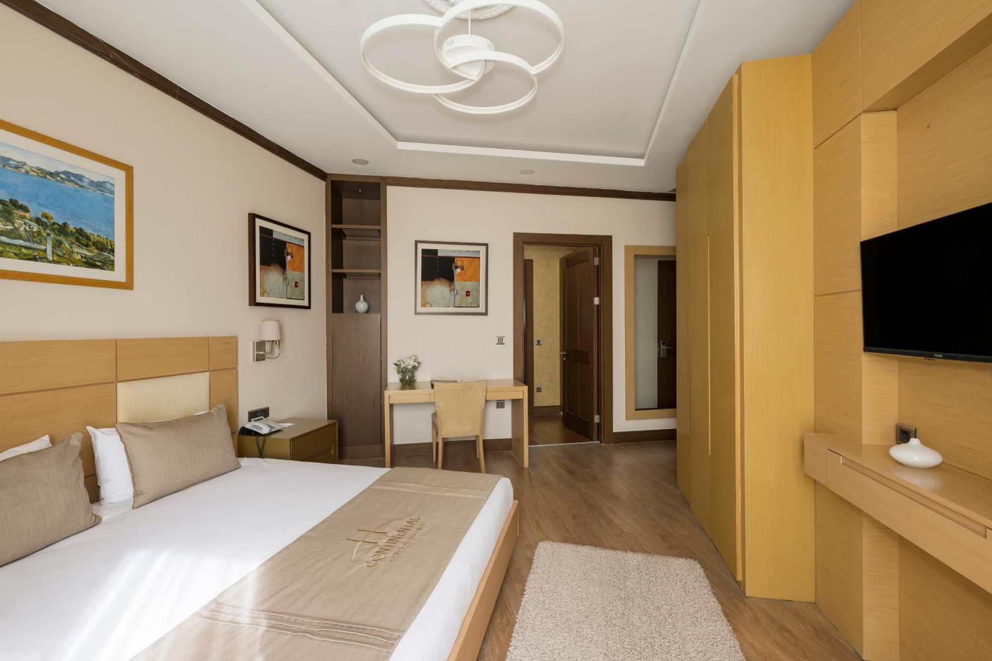 Hotel Continental Pera 4*