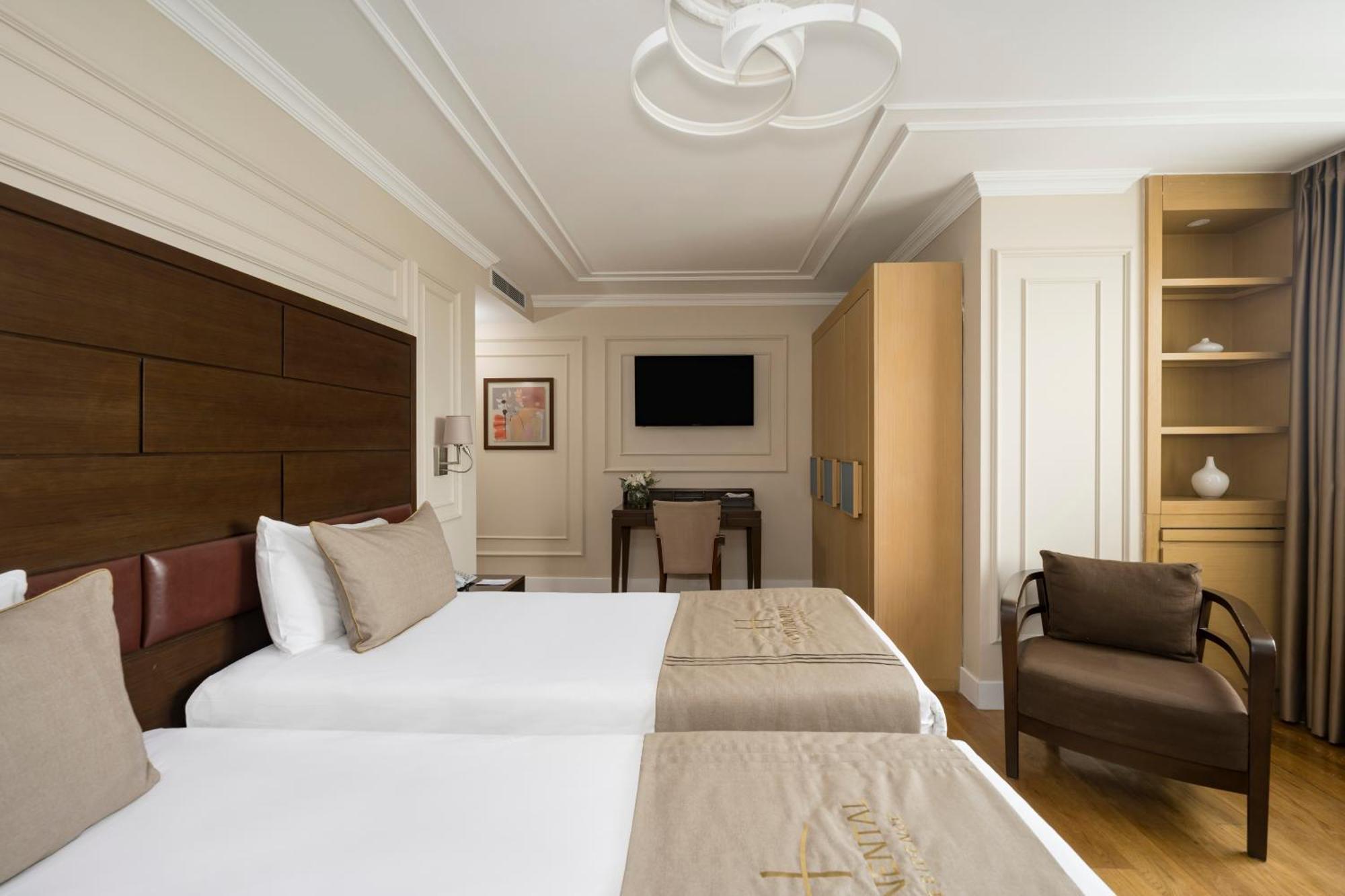 Hotel Continental Pera 4*