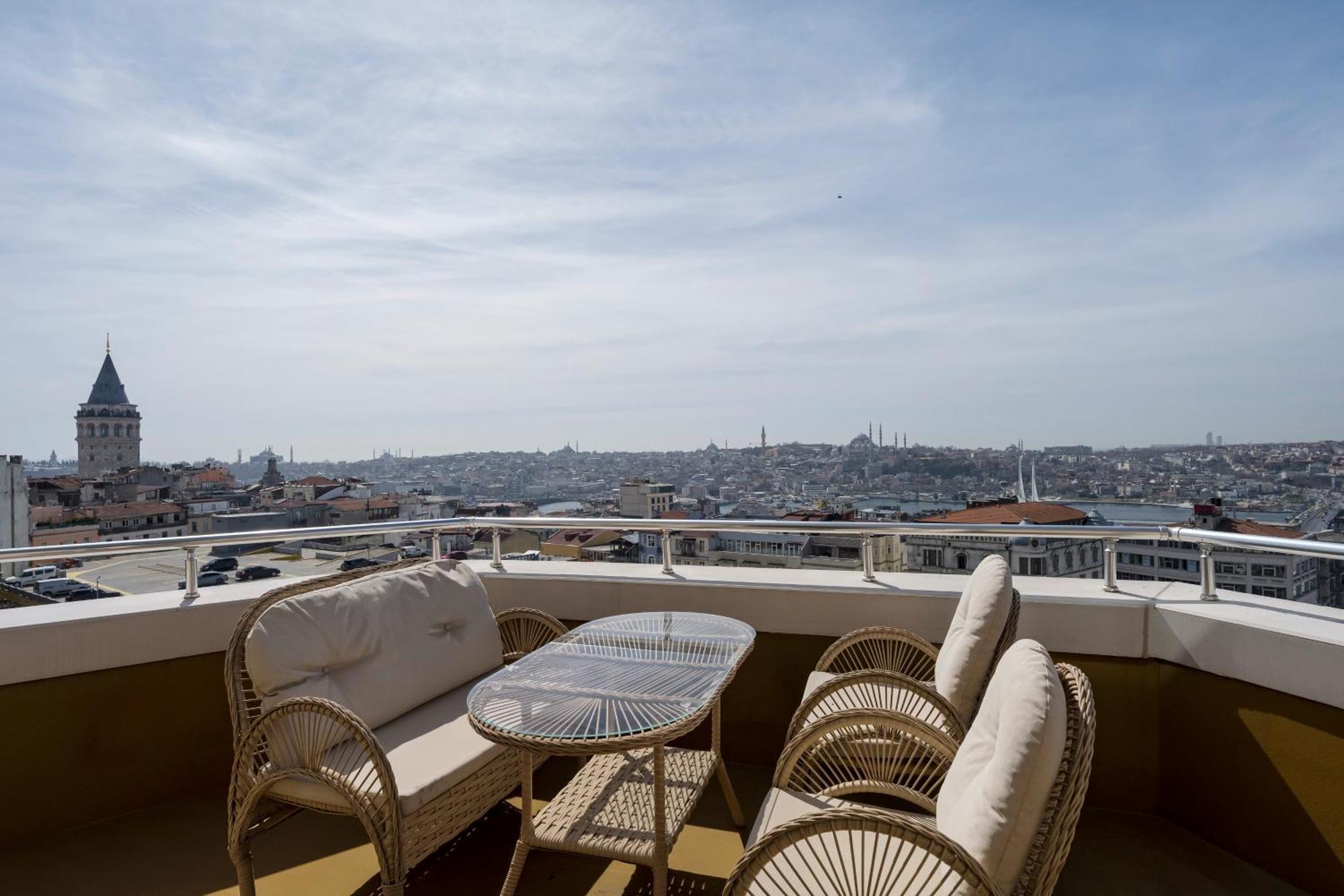 Continental Pera 4*