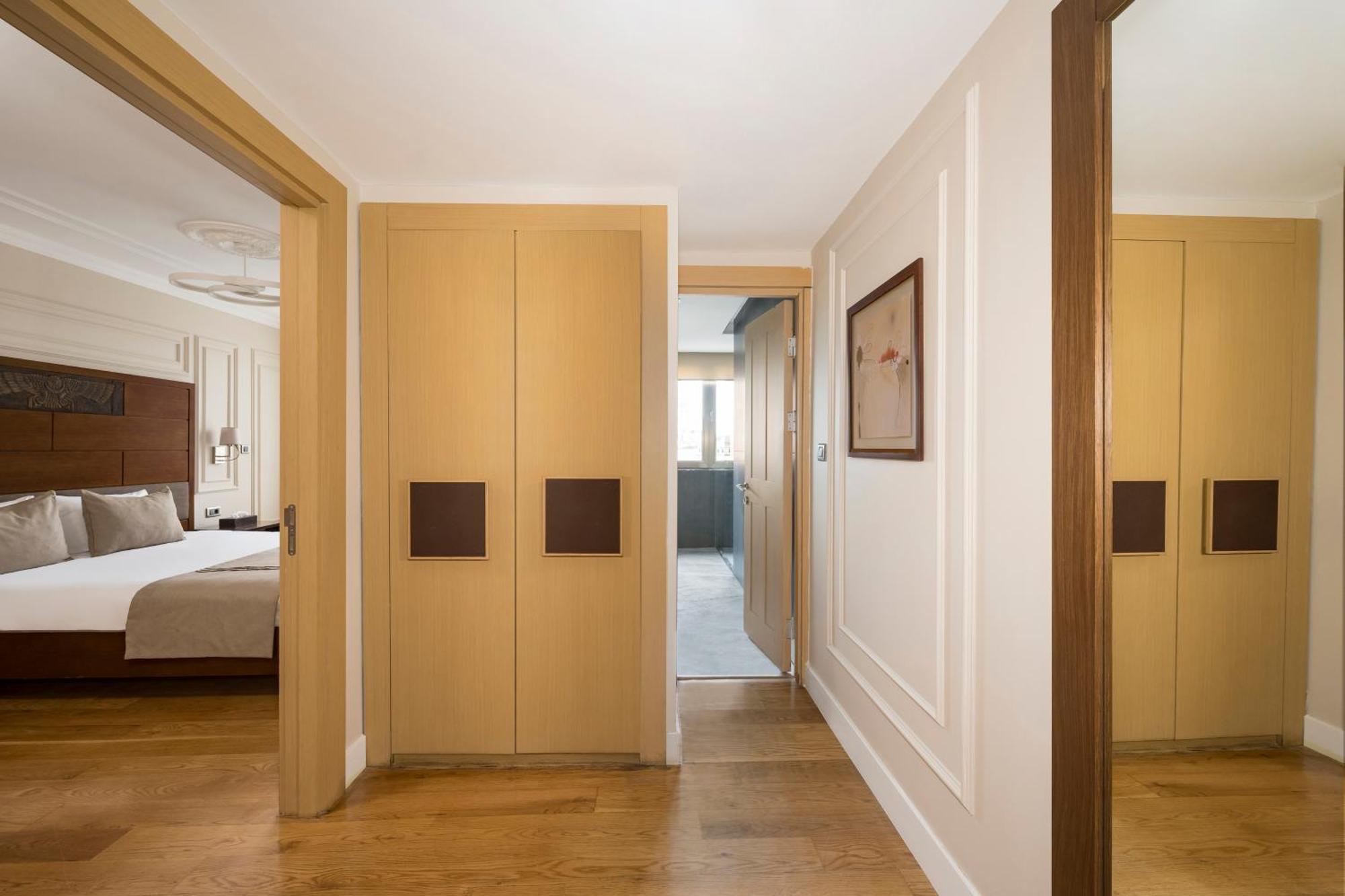 Continental Pera Hotel