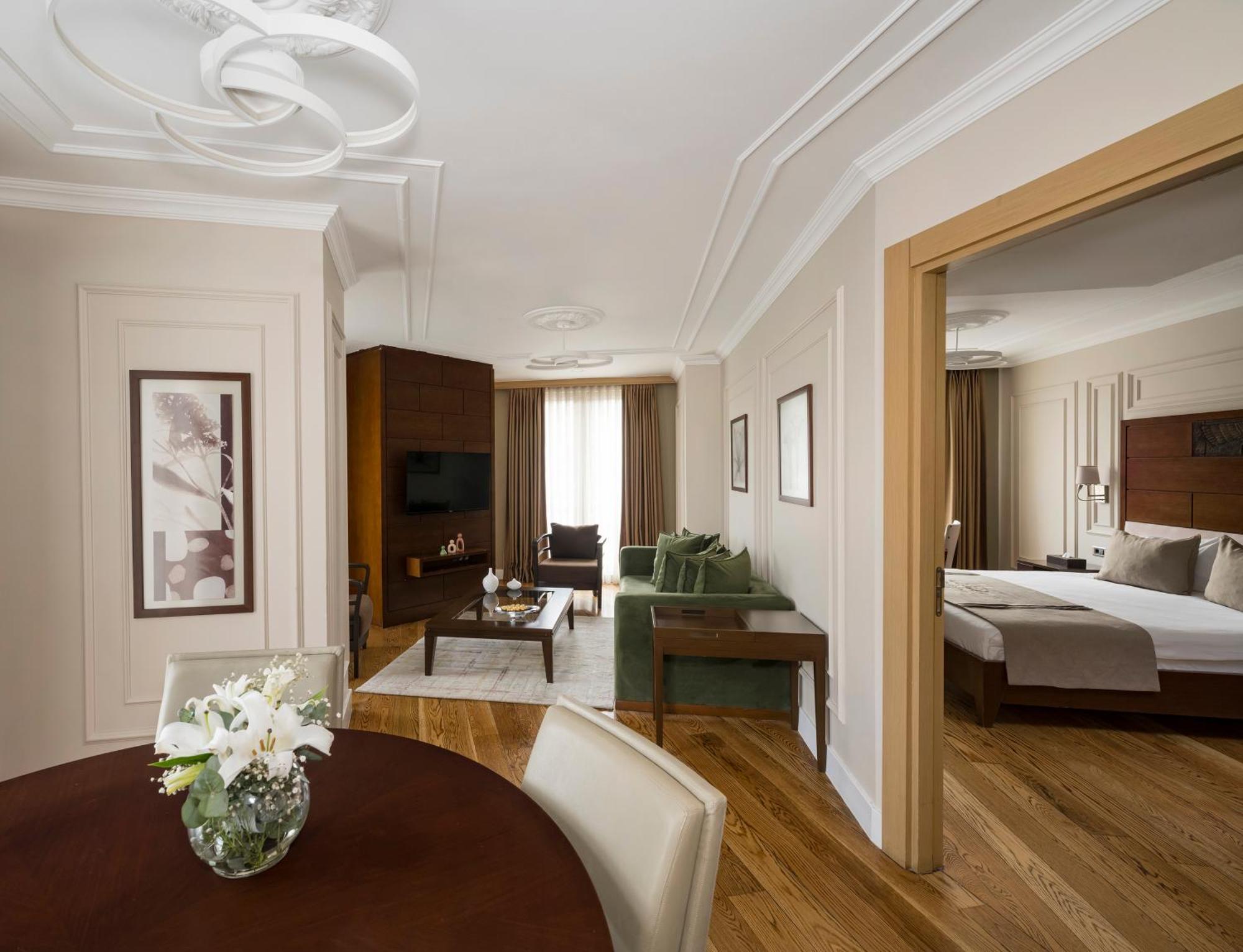 Continental Pera Hotel