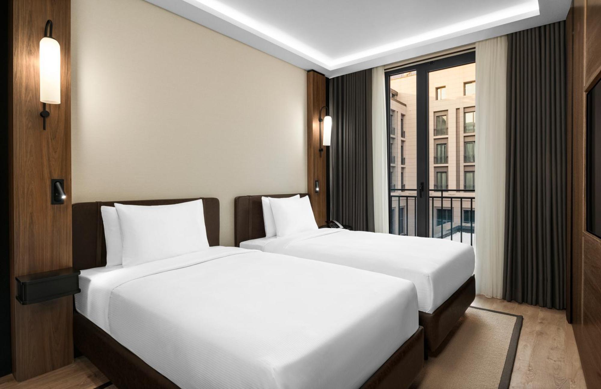 Altunizade Istanbul, Curio Collection By Hilton 4*