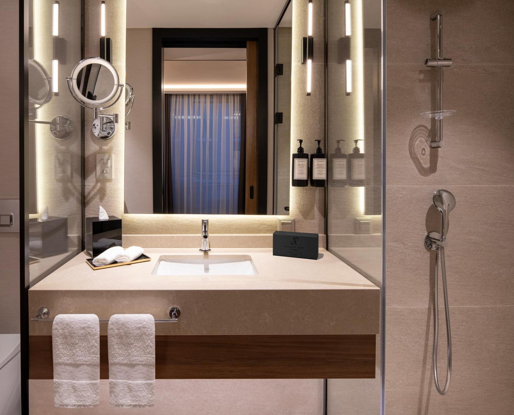 Altunizade Istanbul, Curio Collection By Hilton Otel