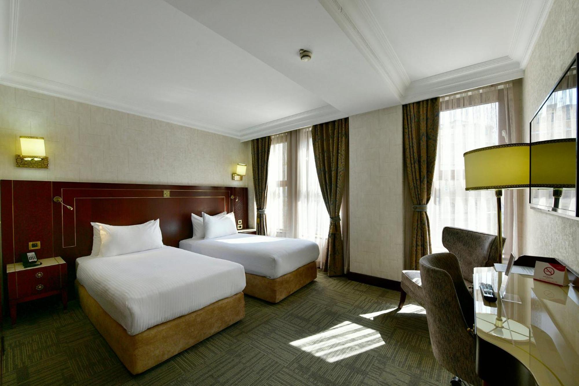 Crowne Plaza - Old By Ihg 5*