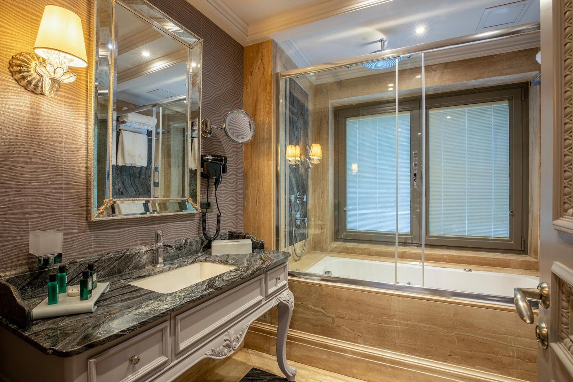 Mfb Tarabya 4*