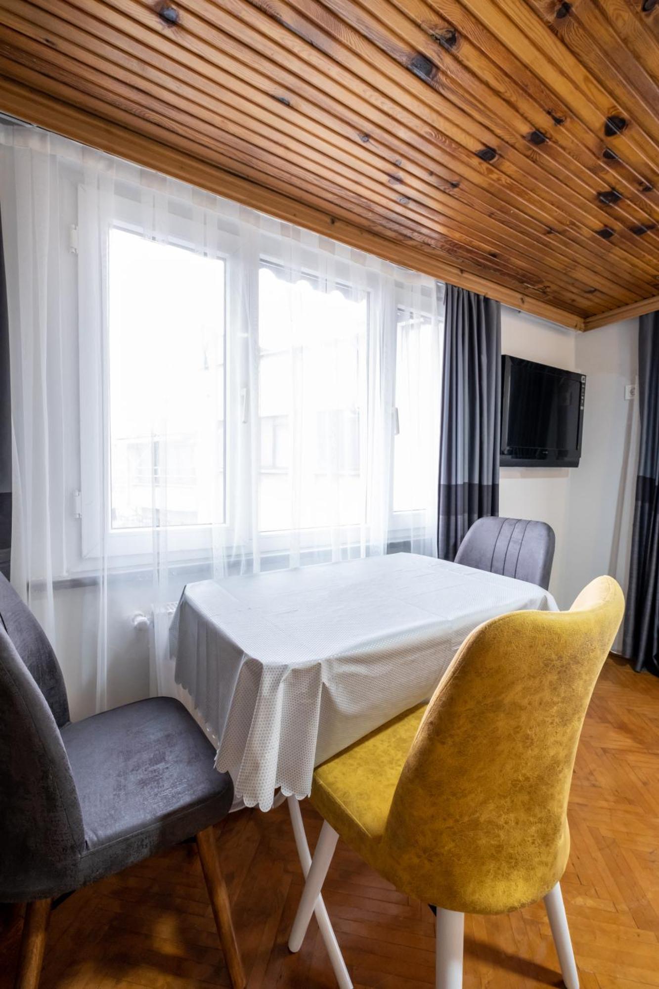 Aparthotel Taksim Corner *