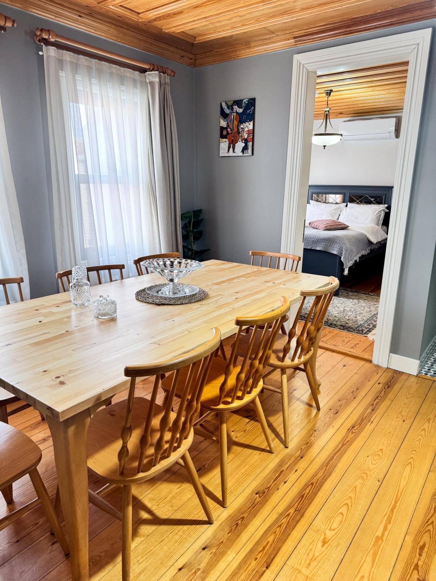 Nostalgic & Comfortable Historical Home! Istanbul