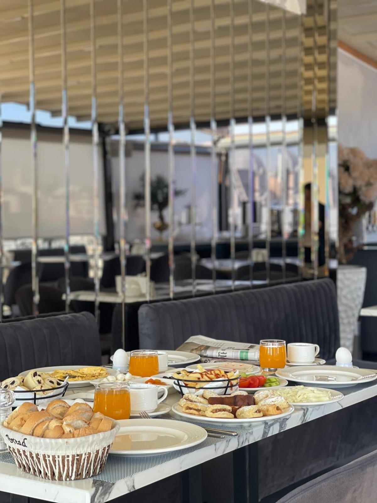 Misafir 8 Hotel
