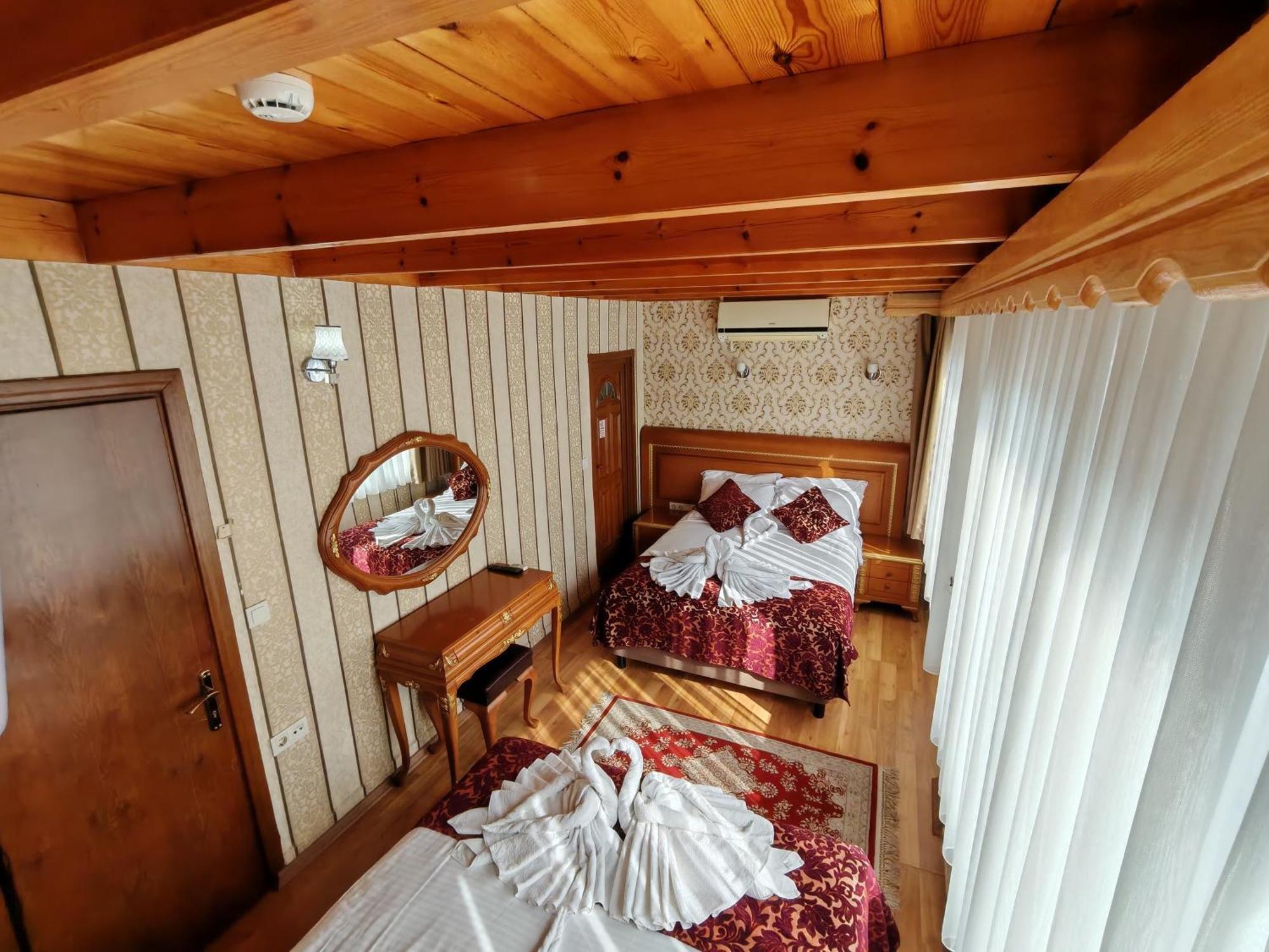 Sirkeci Emek Hotel 2*